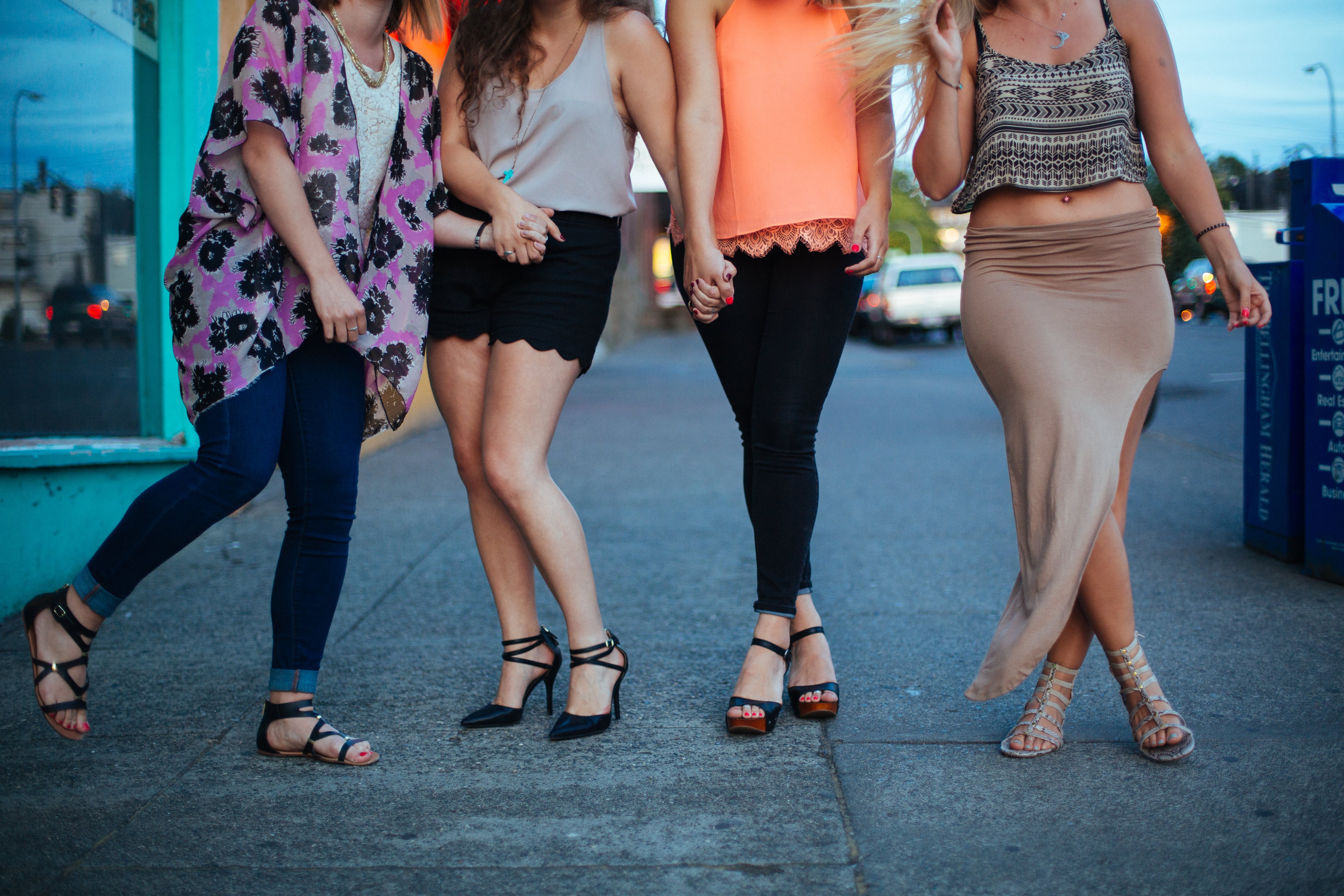 breanna coon friends walking together 2?width=698&height=466&fit=crop&auto=webp&dpr=4