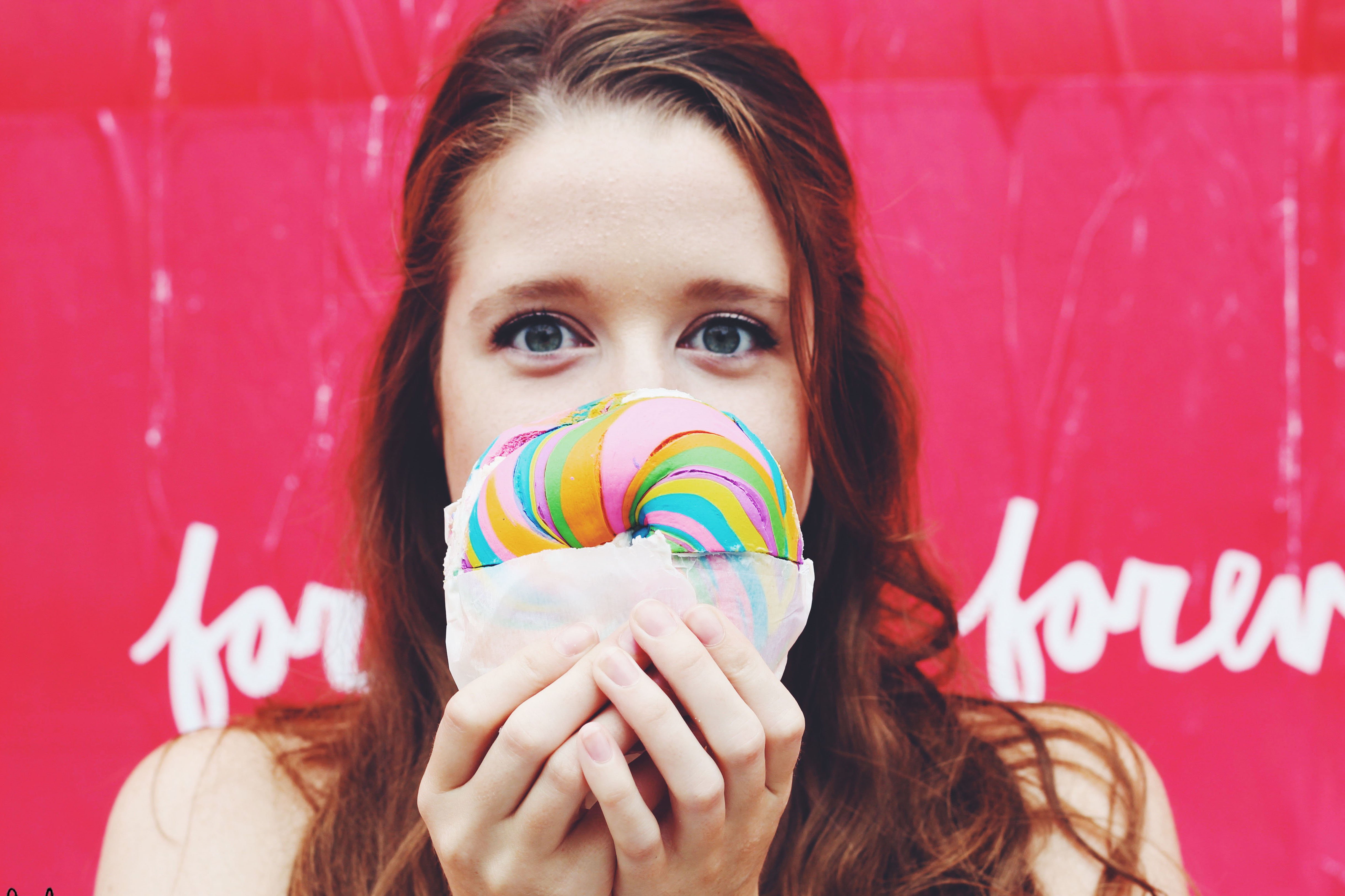 anna thetard girl with rainbow bagel 1?width=698&height=466&fit=crop&auto=webp&dpr=4