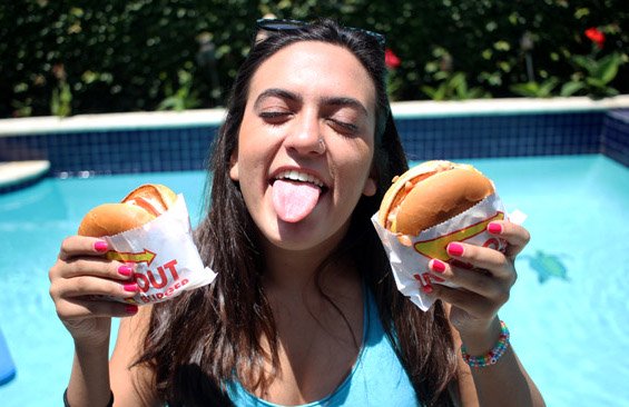 Kellyn Simpkin burgers food girls tongue out?width=698&height=466&fit=crop&auto=webp&dpr=4