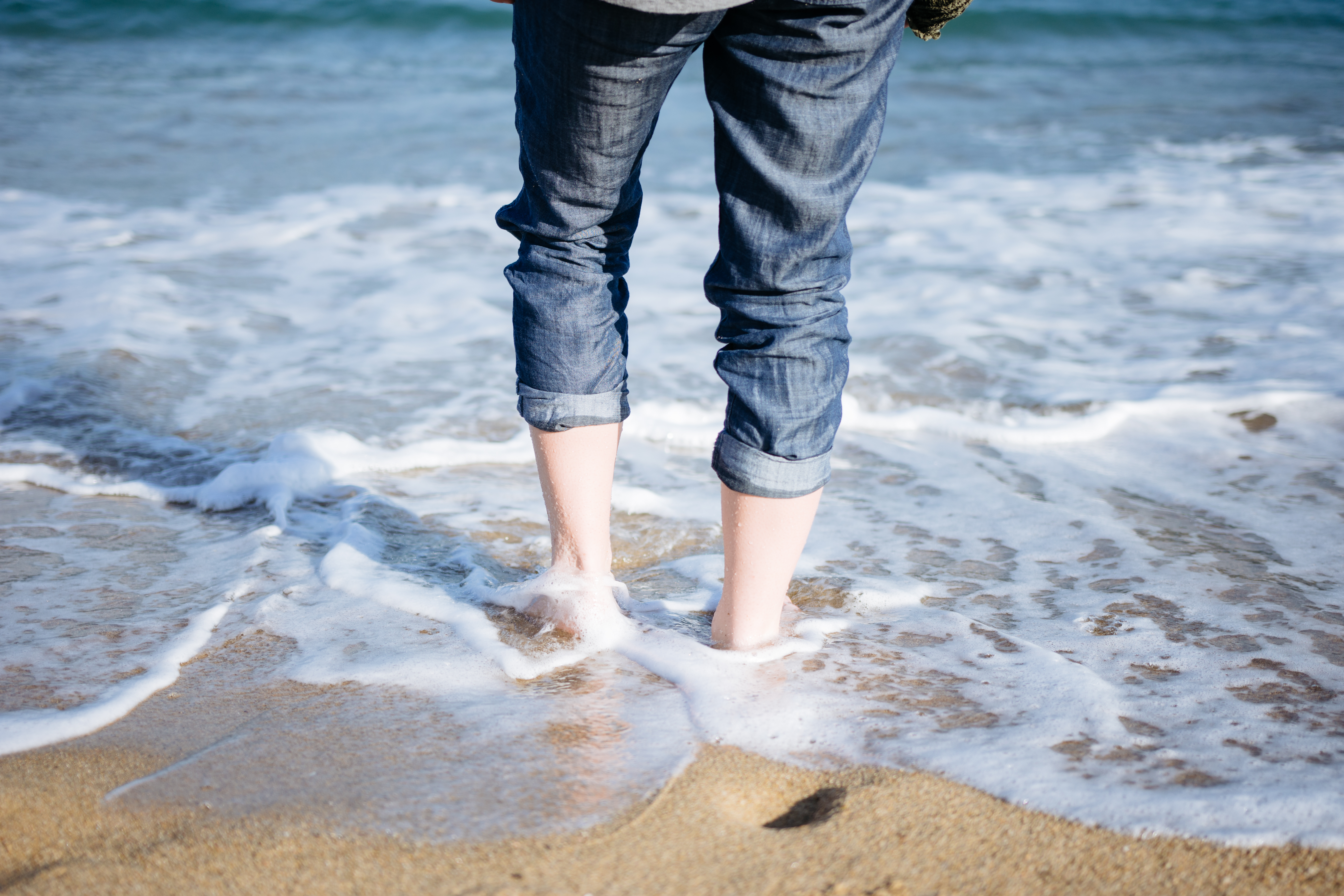 Cameron Smith-Barcelona Spain Europe Beach Abroad Mediterranean Sea Water Girl Sunny Summer .Pdf