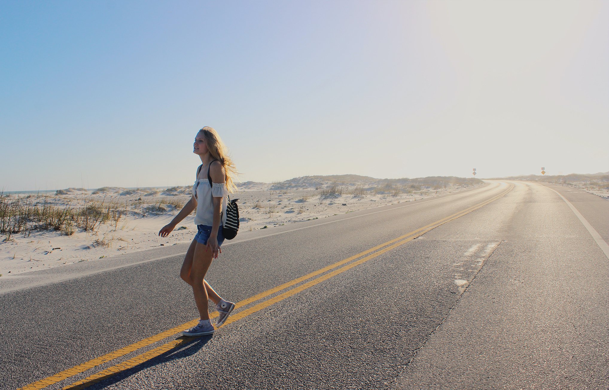 Anna Schultz-Girl On Road Wunderlust 2