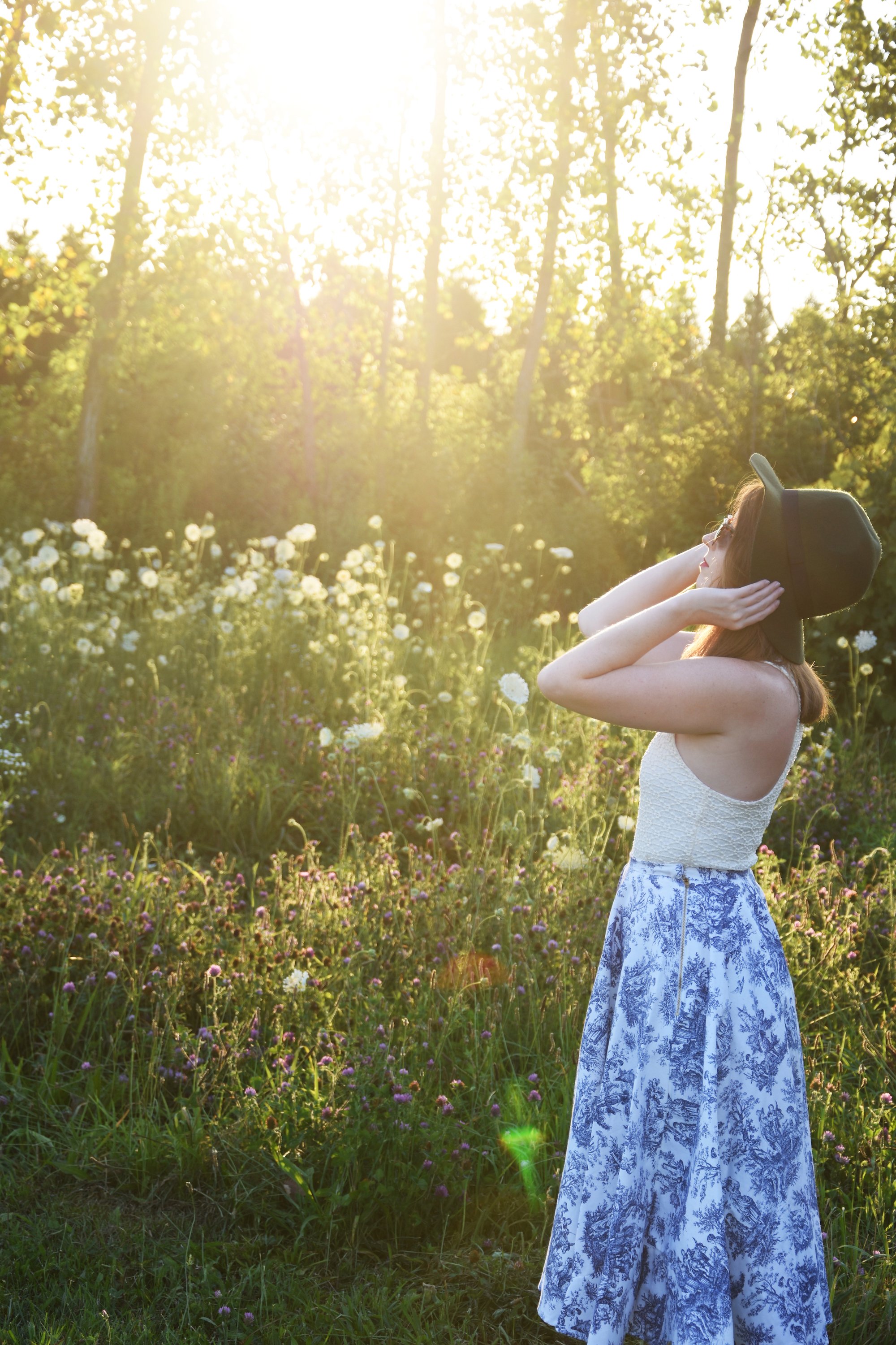 anna thetard girl in porcelain print skirt in feild 3?width=698&height=466&fit=crop&auto=webp&dpr=4