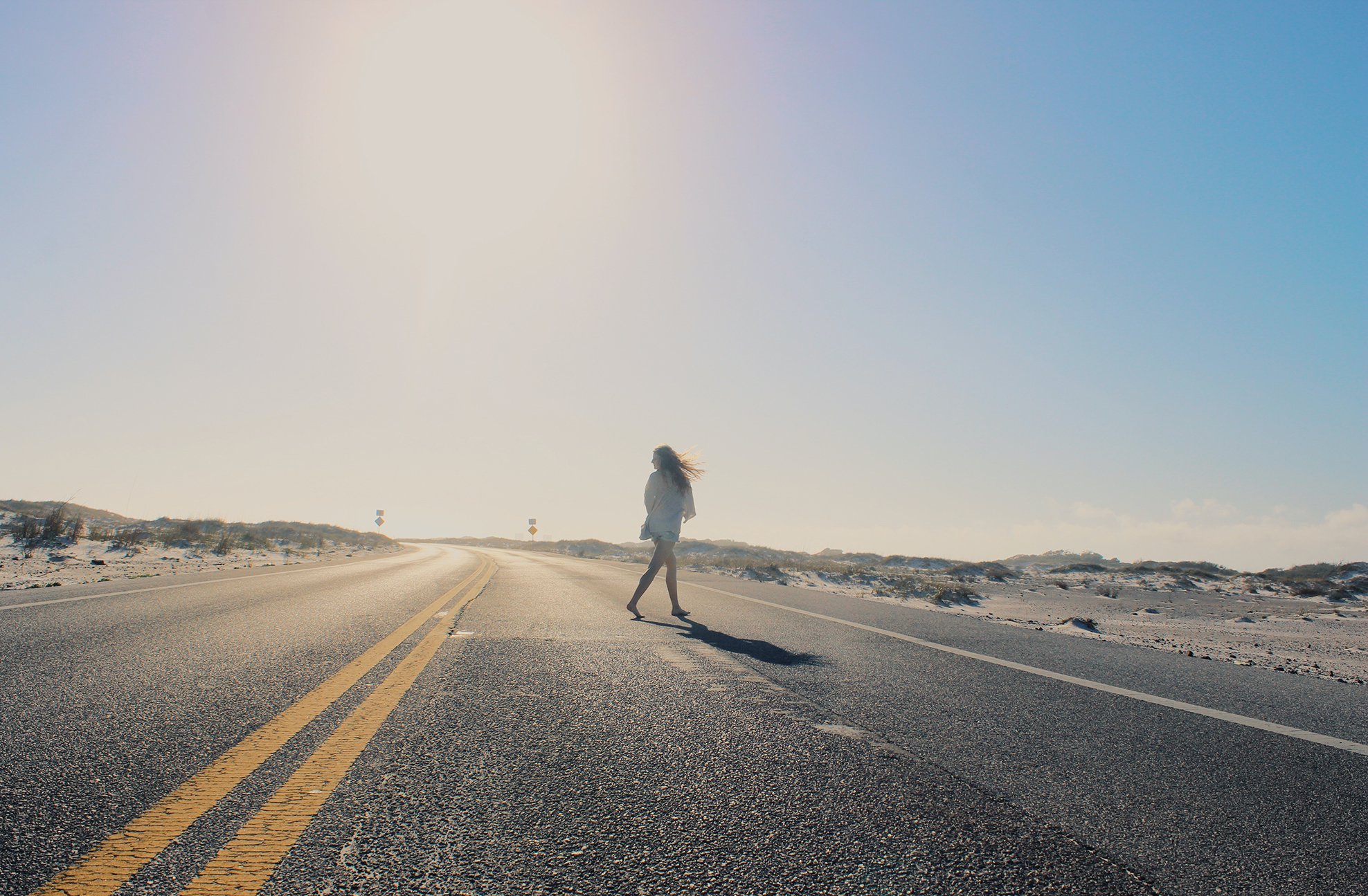 Anna Schultz-Girl On Road Wunderlust 1