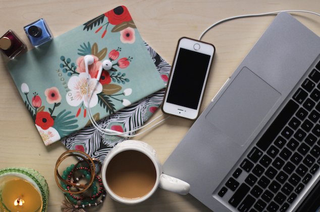 The Lalalaptop Phone Coffee