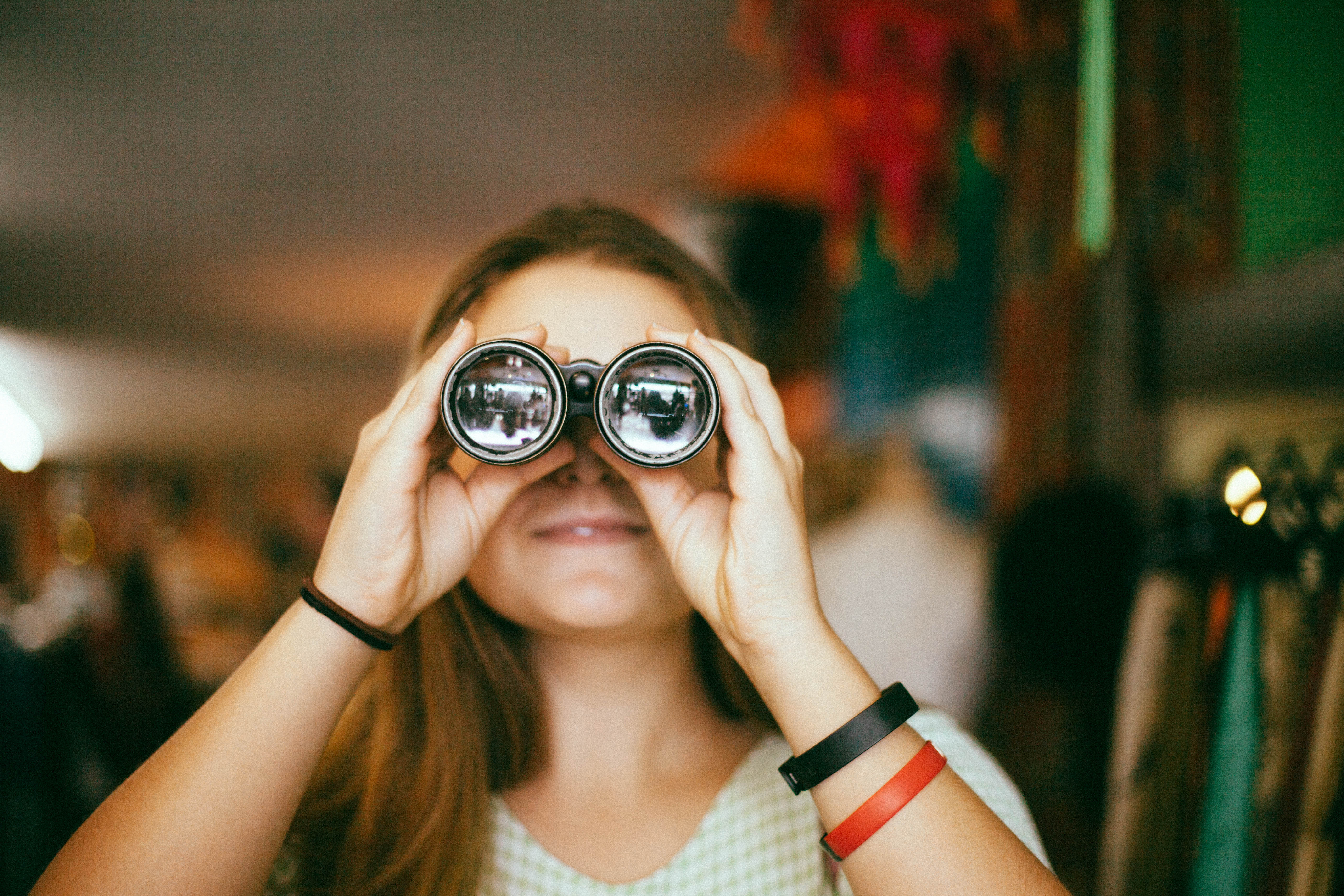 Molly Peach binoculars?width=698&height=466&fit=crop&auto=webp&dpr=4