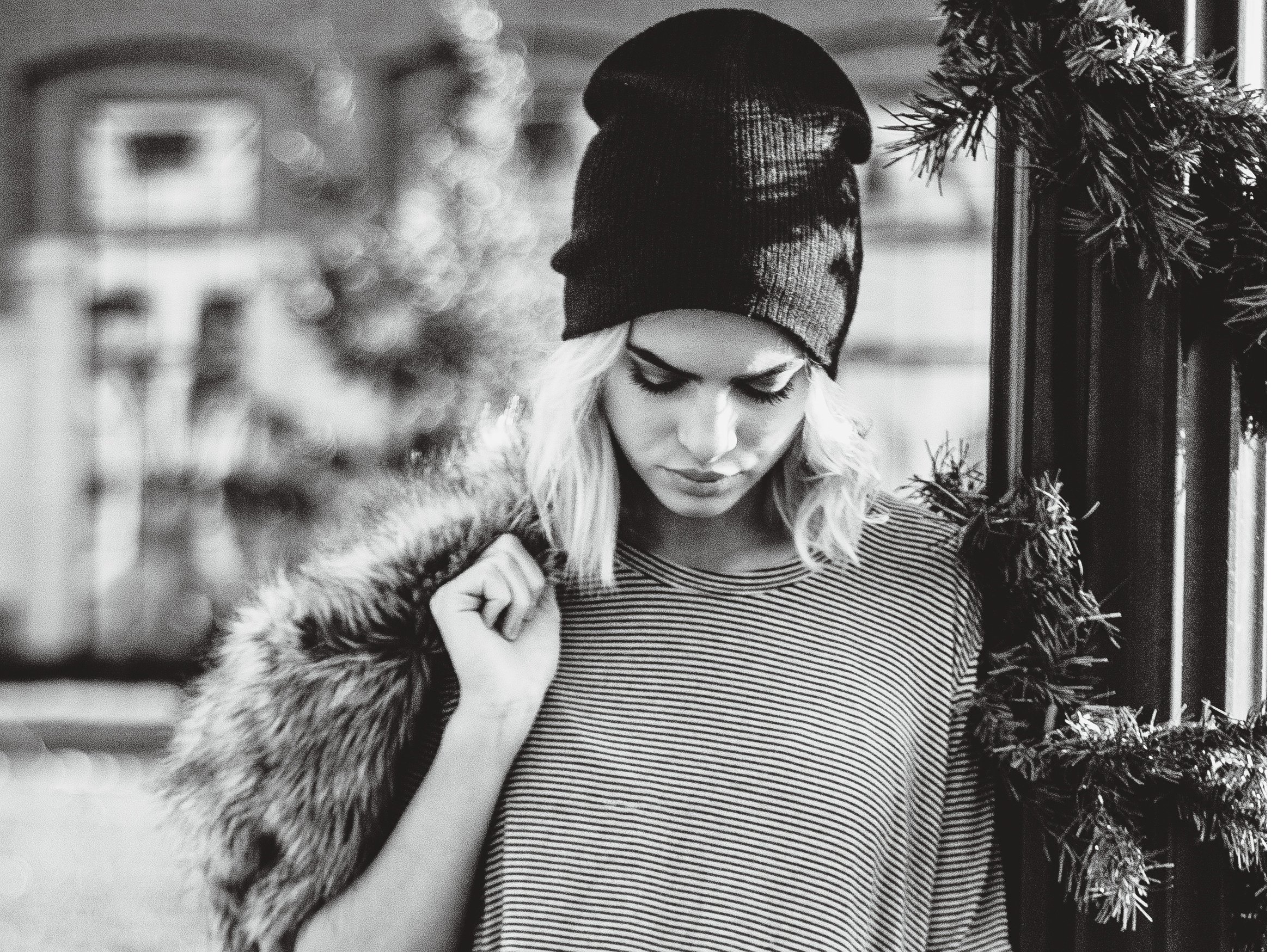 arianna tucker fur coat and beanie bw?width=698&height=466&fit=crop&auto=webp&dpr=4