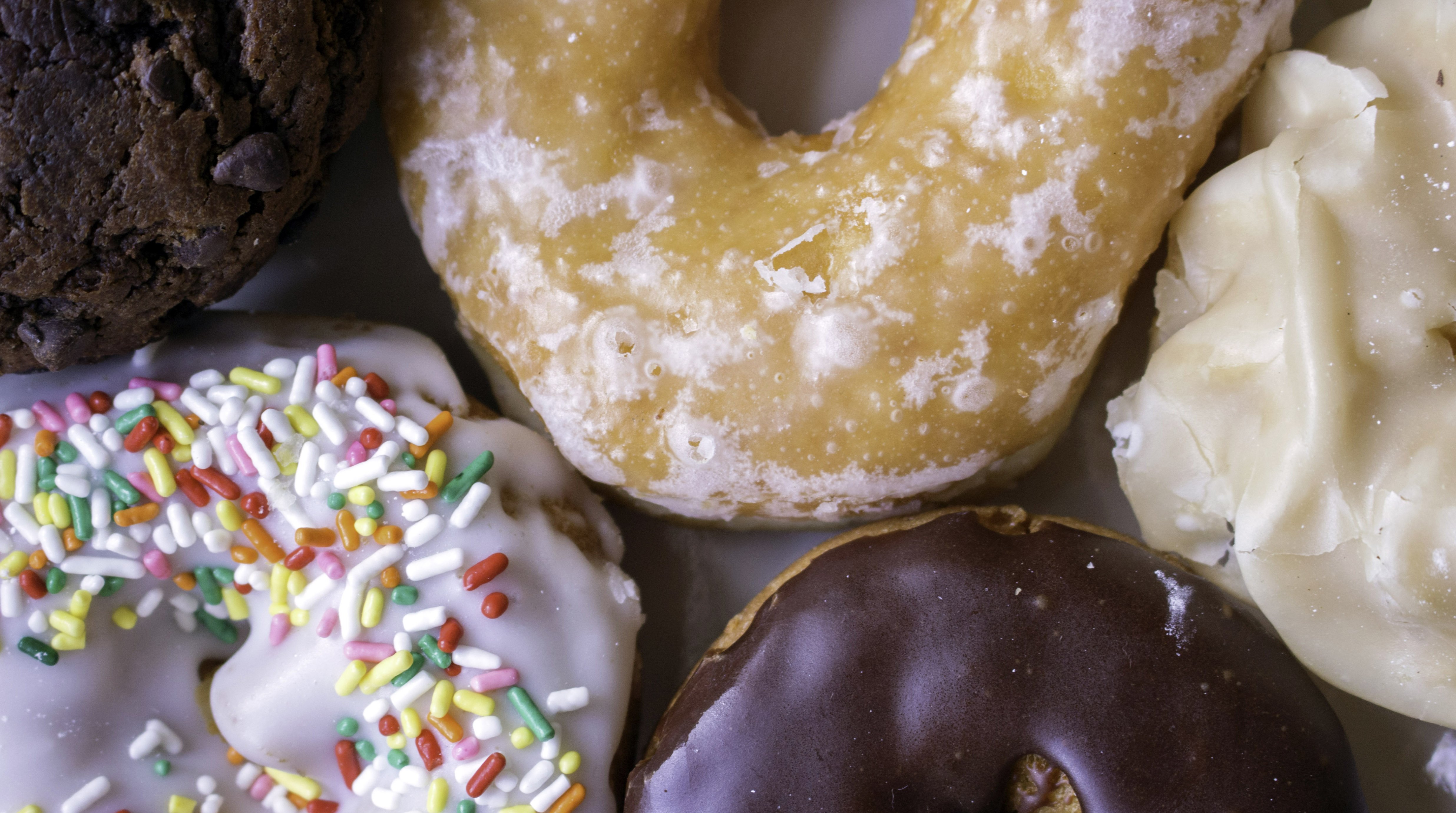 Spoon Csu-Assorted Doughnuts