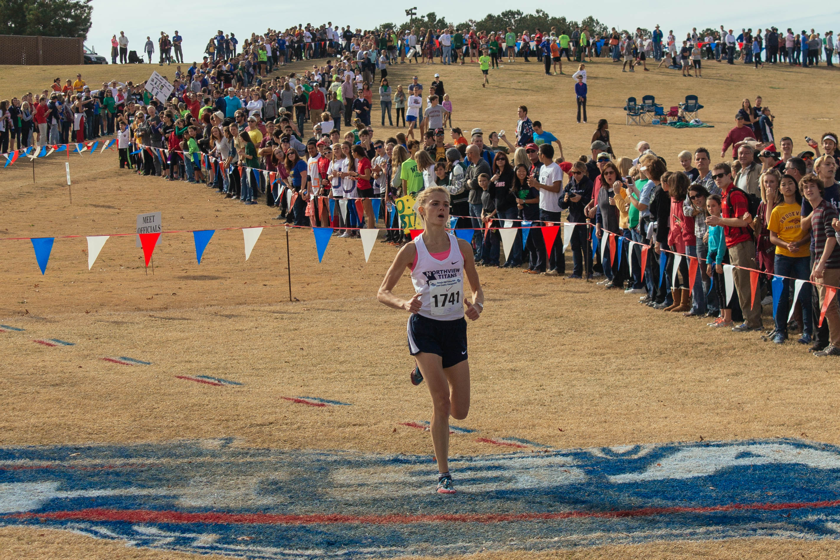 Tiffany Meh sports cross country girl in lead?width=698&height=466&fit=crop&auto=webp&dpr=4