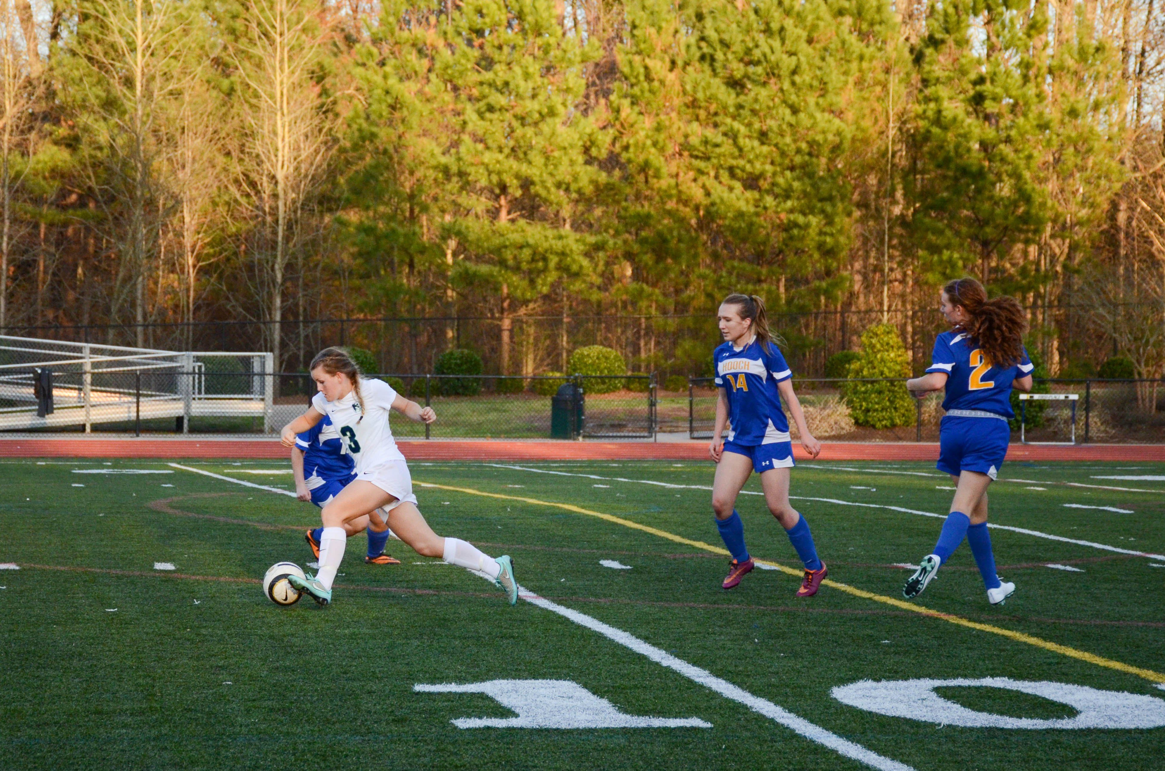 Tiffany Meh sports girl soccer player running?width=698&height=466&fit=crop&auto=webp&dpr=4