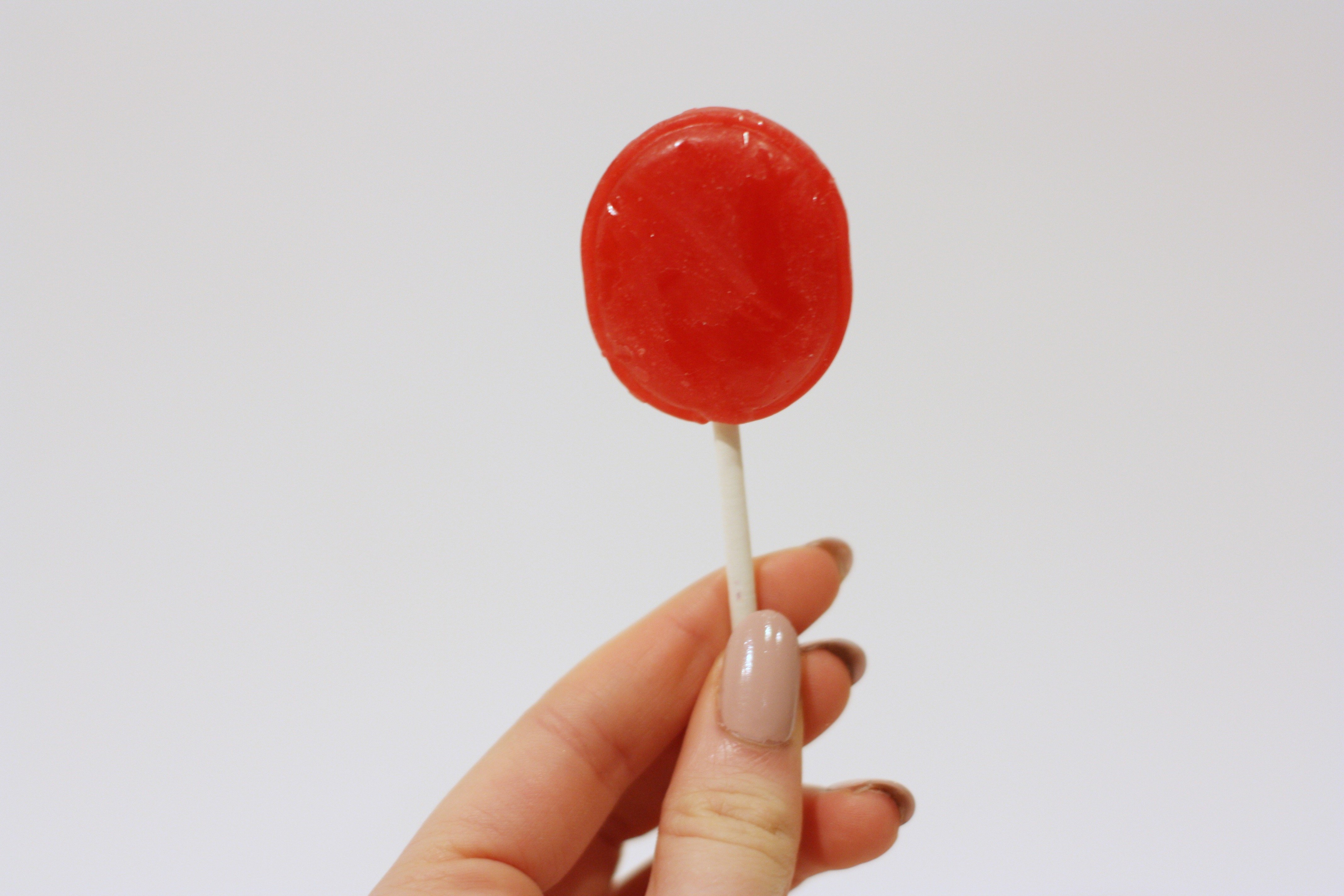 Kate Zizmor lollipop 12?width=698&height=466&fit=crop&auto=webp&dpr=4