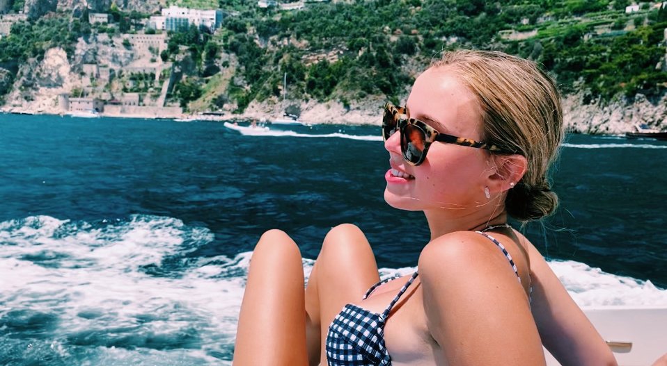 annie culbertonpng by annie culberton?width=698&height=466&fit=crop&auto=webp&dpr=4