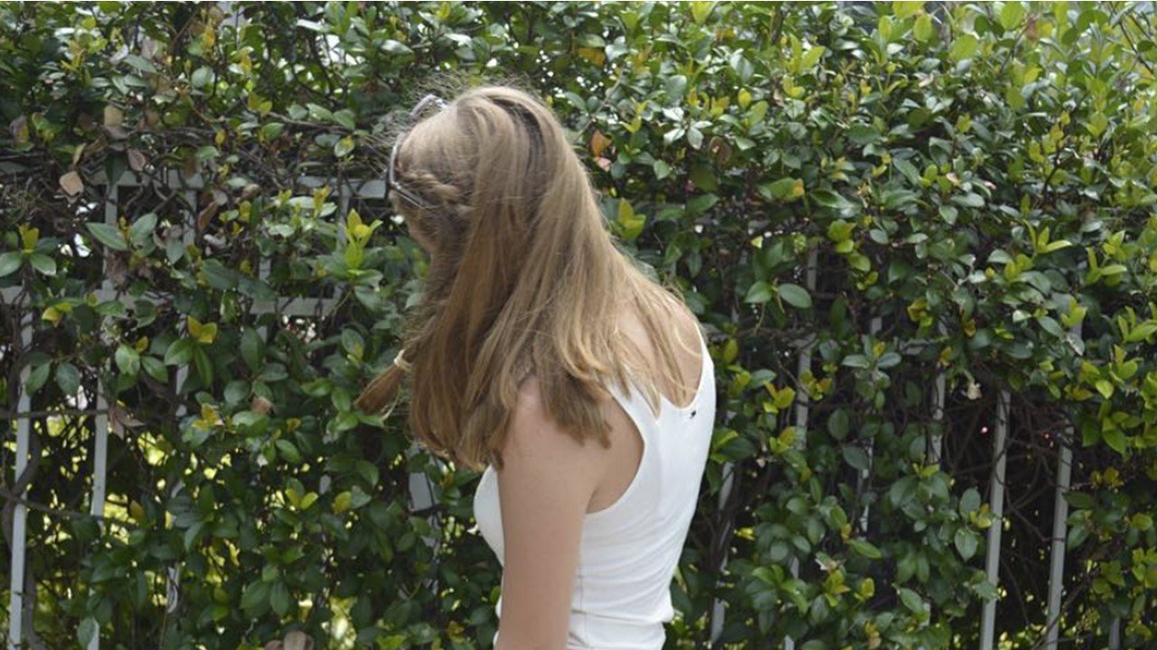 green wall hair picjpg by Mary Rufo?width=698&height=466&fit=crop&auto=webp&dpr=4