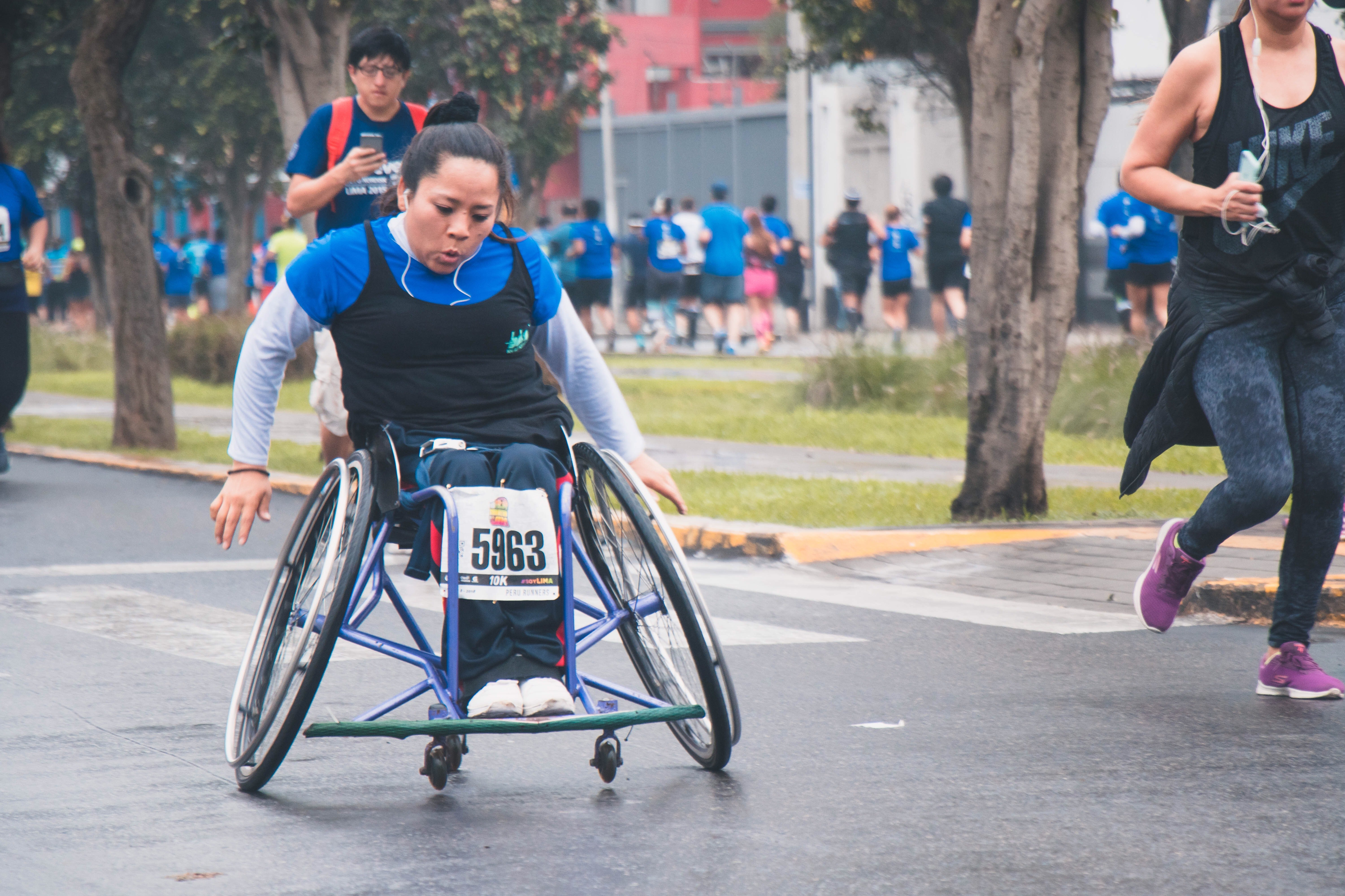 woman in wheelchair fun run