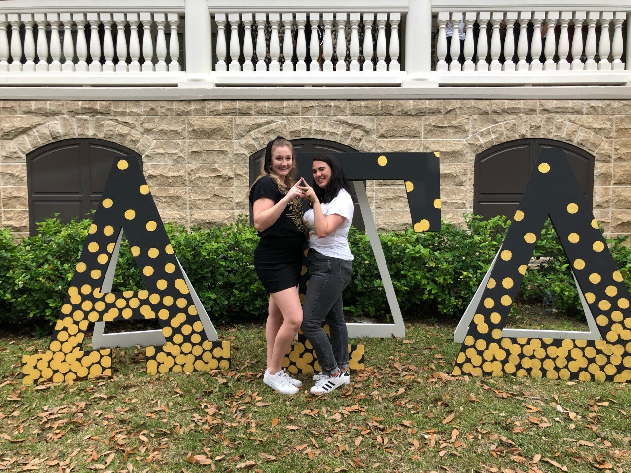 bid day w lindsayjpg by manuespinosaa ?width=698&height=466&fit=crop&auto=webp&dpr=4