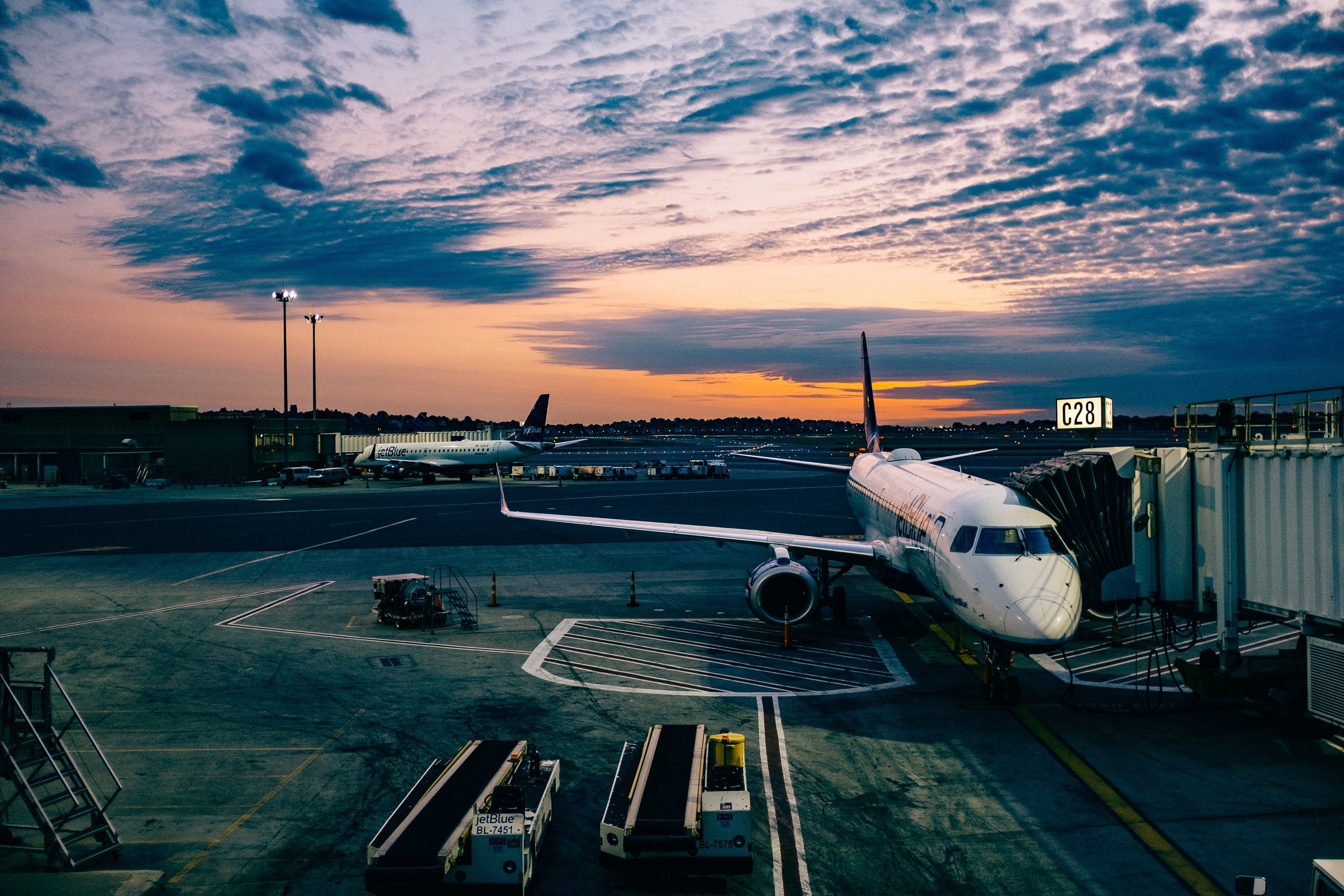 fear of flying personal article rep imagejpg by Photo by Ashim DSilva on Unsplash?width=698&height=466&fit=crop&auto=webp&dpr=4