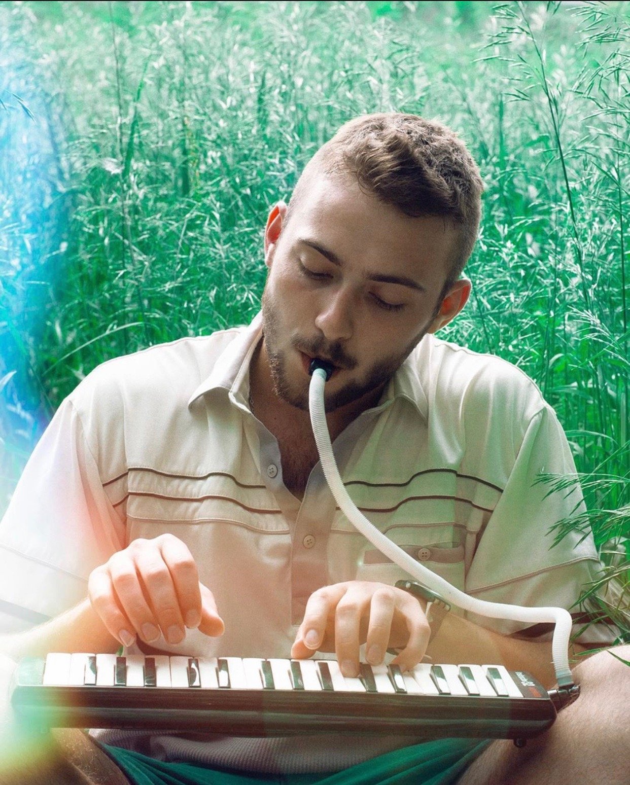 Noah Floersch playing piano