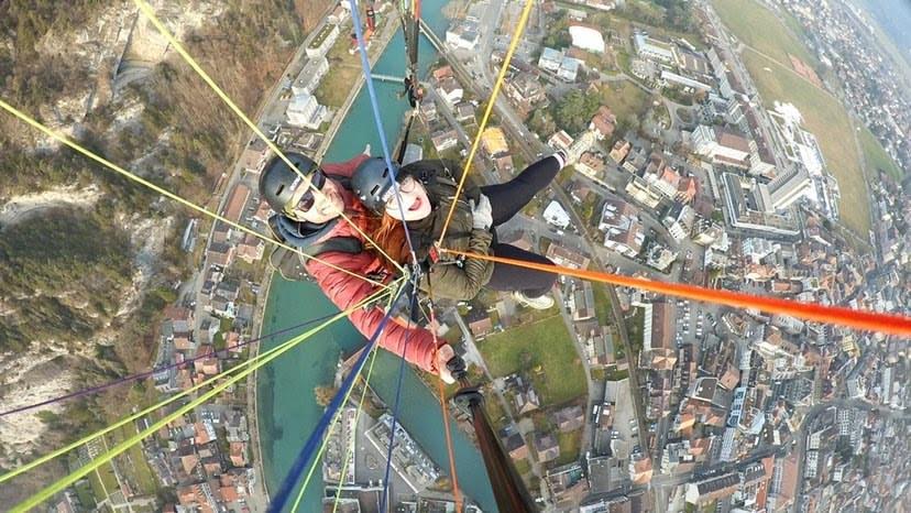 cristina paragliding