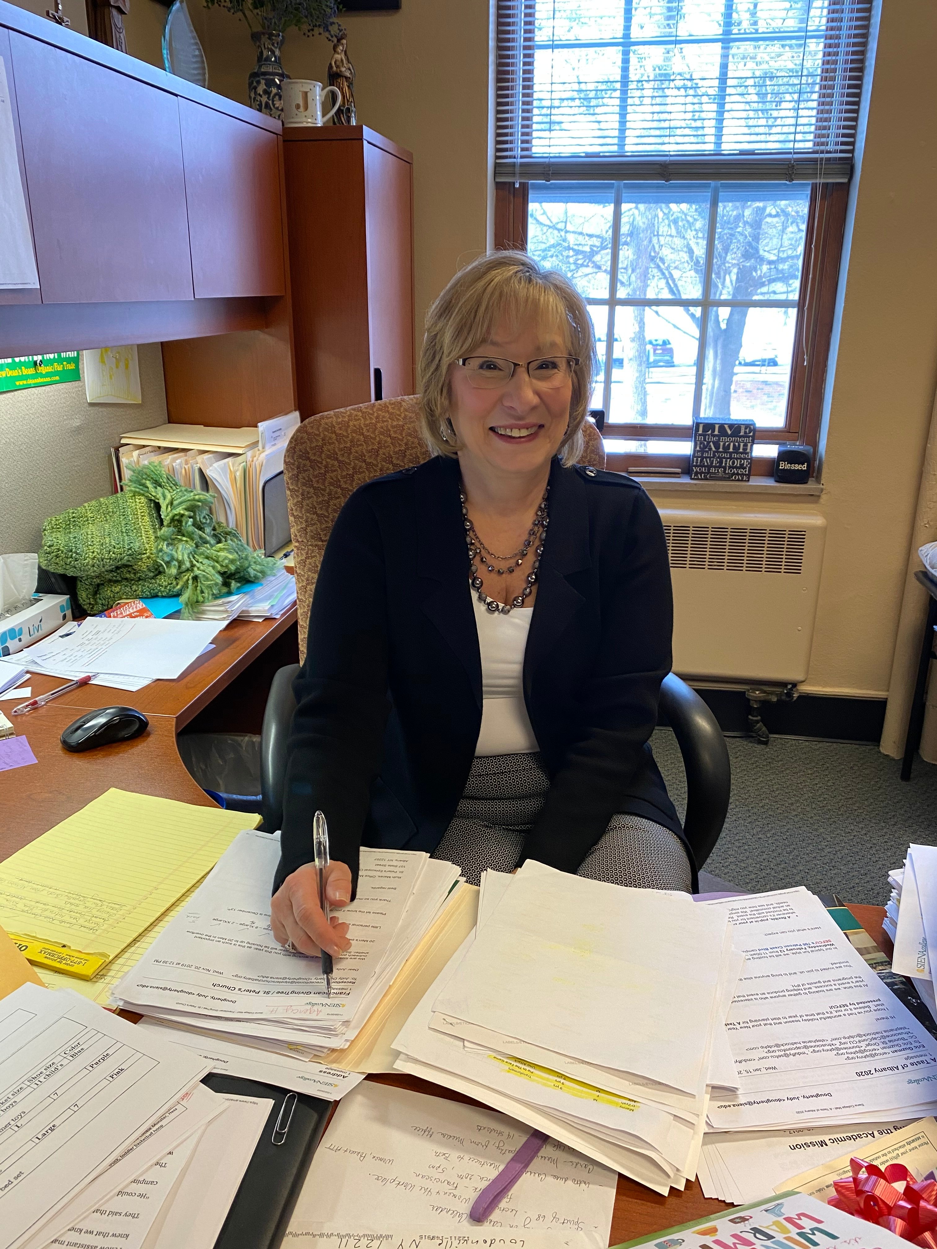 lady sitting at a desk
