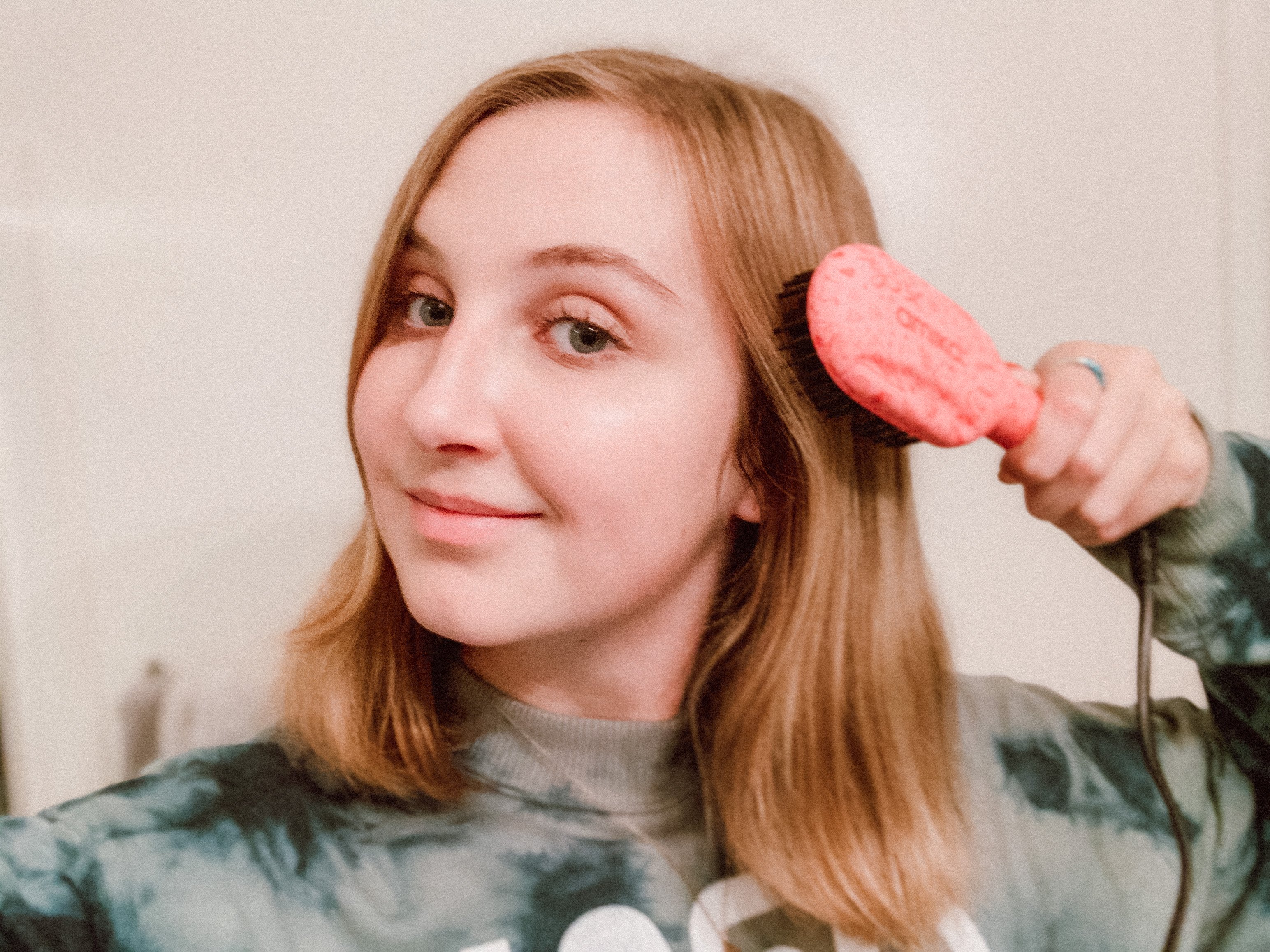 Selfie with Amika\'s straightening brush.