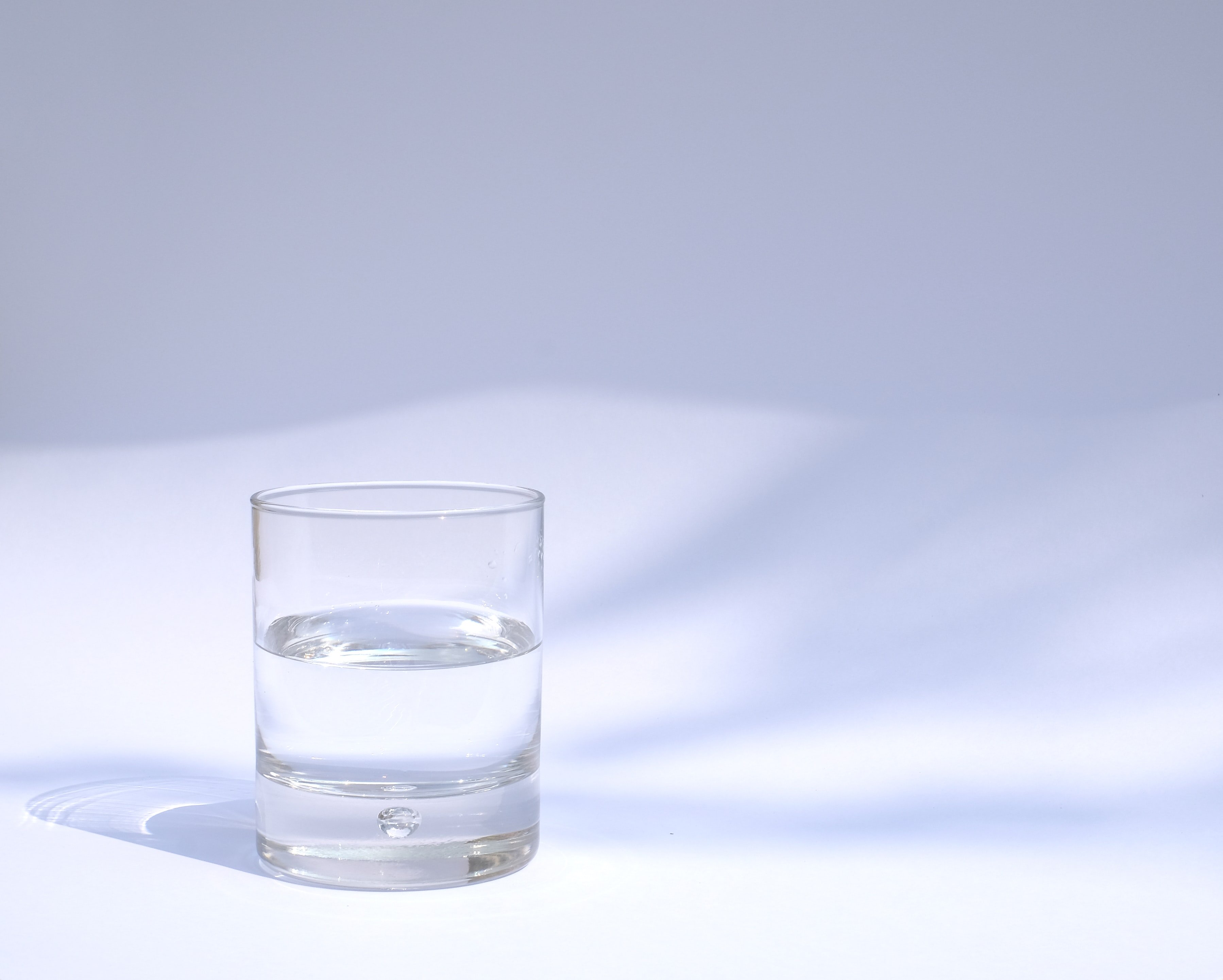 clear drinking glass of water?width=1280&height=854&fit=crop&auto=webp&dpr=4