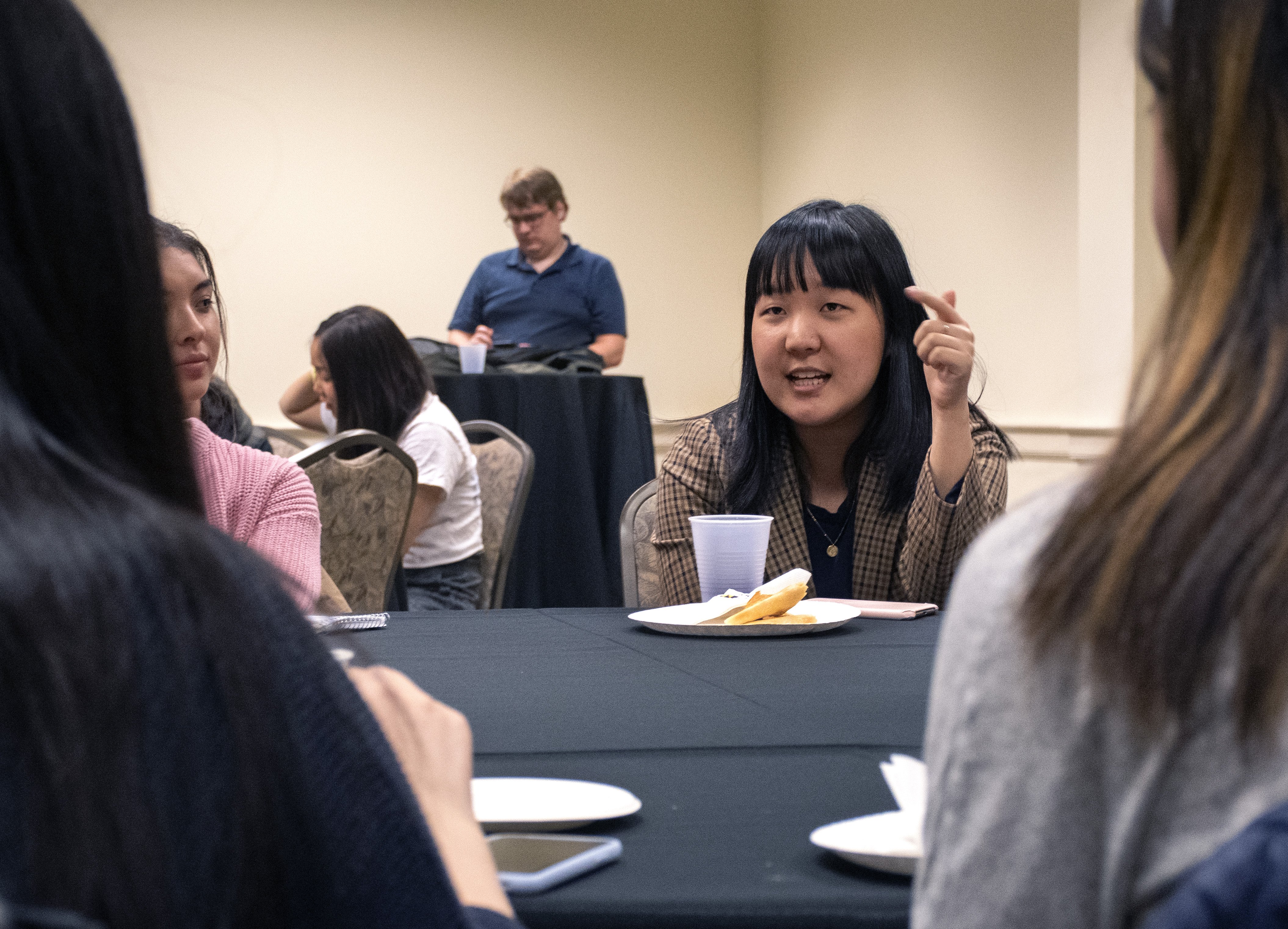 karen chee speaking to students
