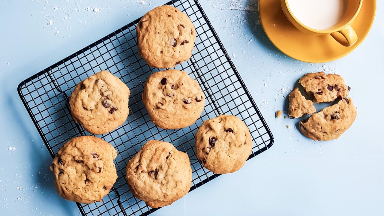 VeganDessertsRepImage Finalpng?width=698&height=466&fit=crop&auto=webp&dpr=4