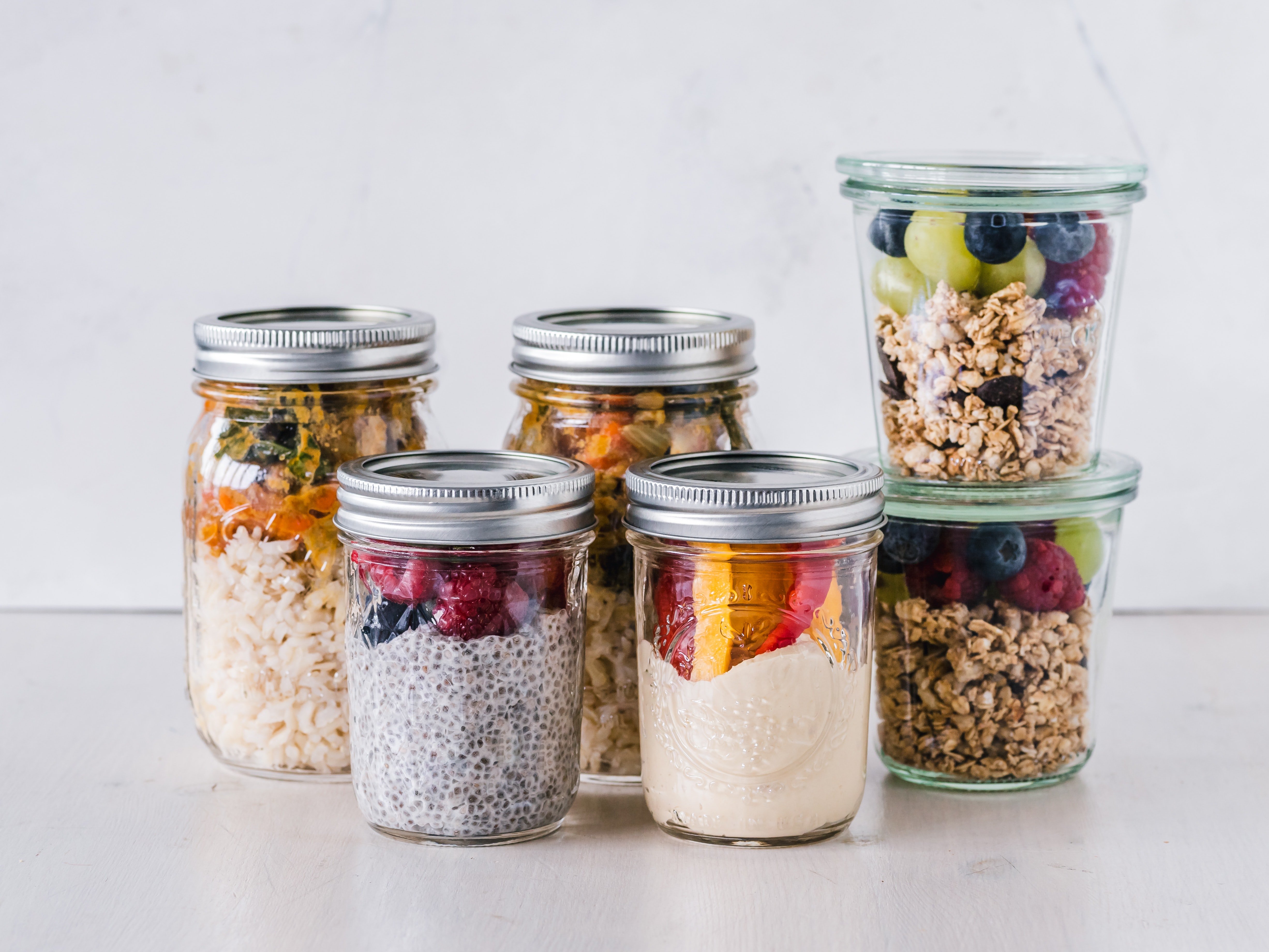 six fruit cereals in clear glass mason jars on white surface 1640768jpg?width=500&height=500&fit=cover&auto=webp&dpr=4