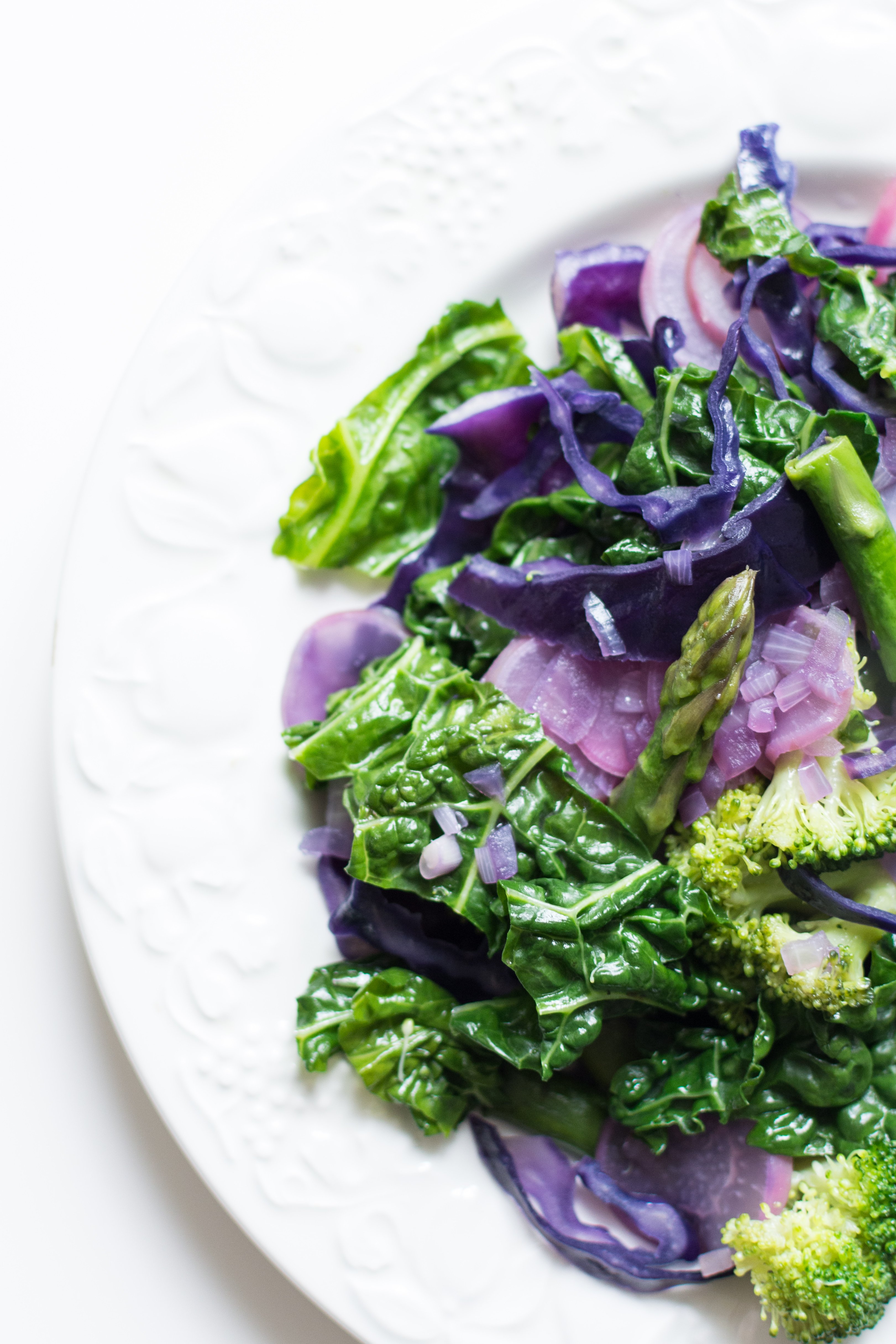 foodiesfeedcom sauteed spring seasonal vegetablesjpg?width=698&height=466&fit=crop&auto=webp&dpr=4