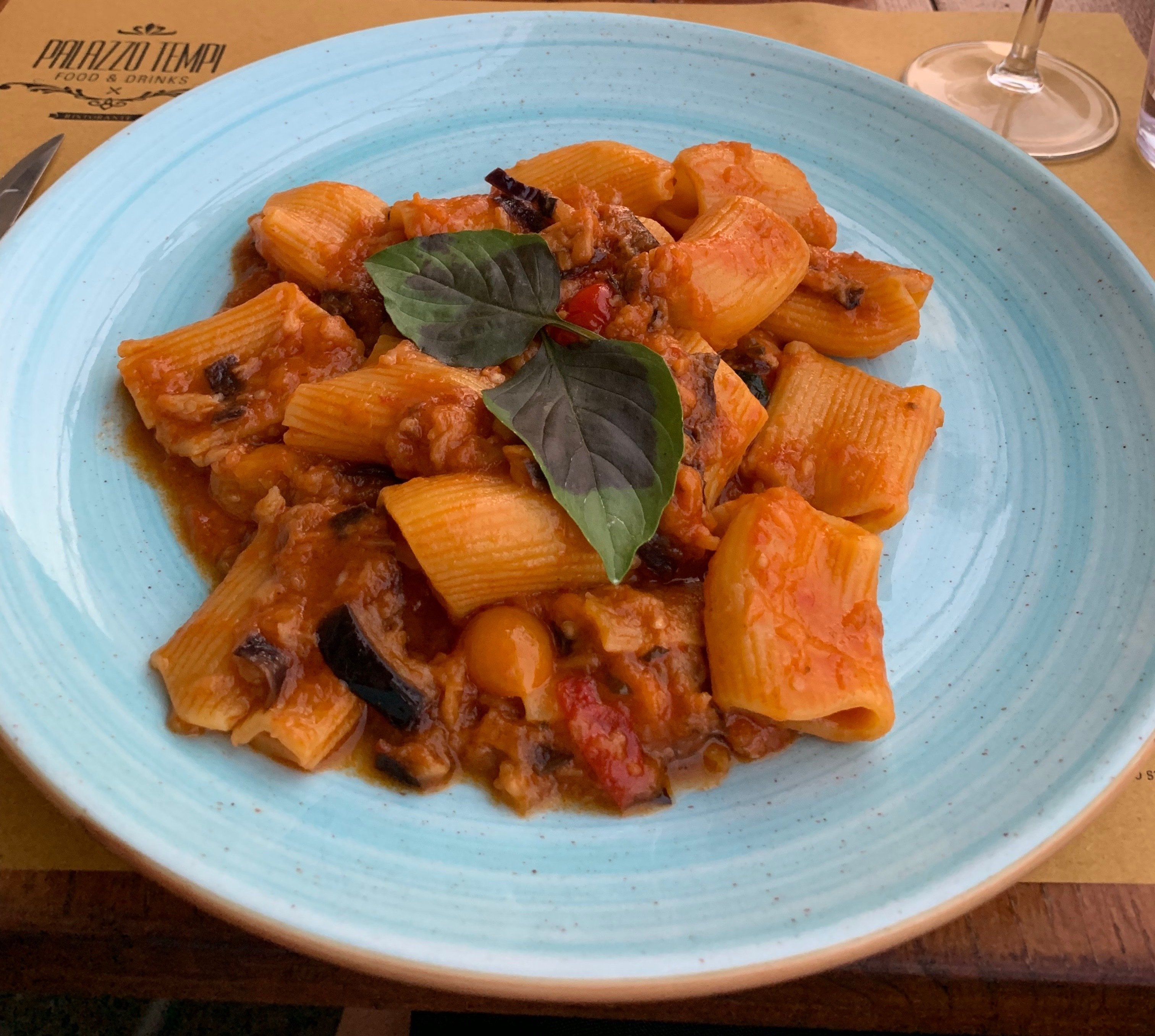 IMG 8579jpeg?width=698&height=466&fit=crop&auto=webp&dpr=4