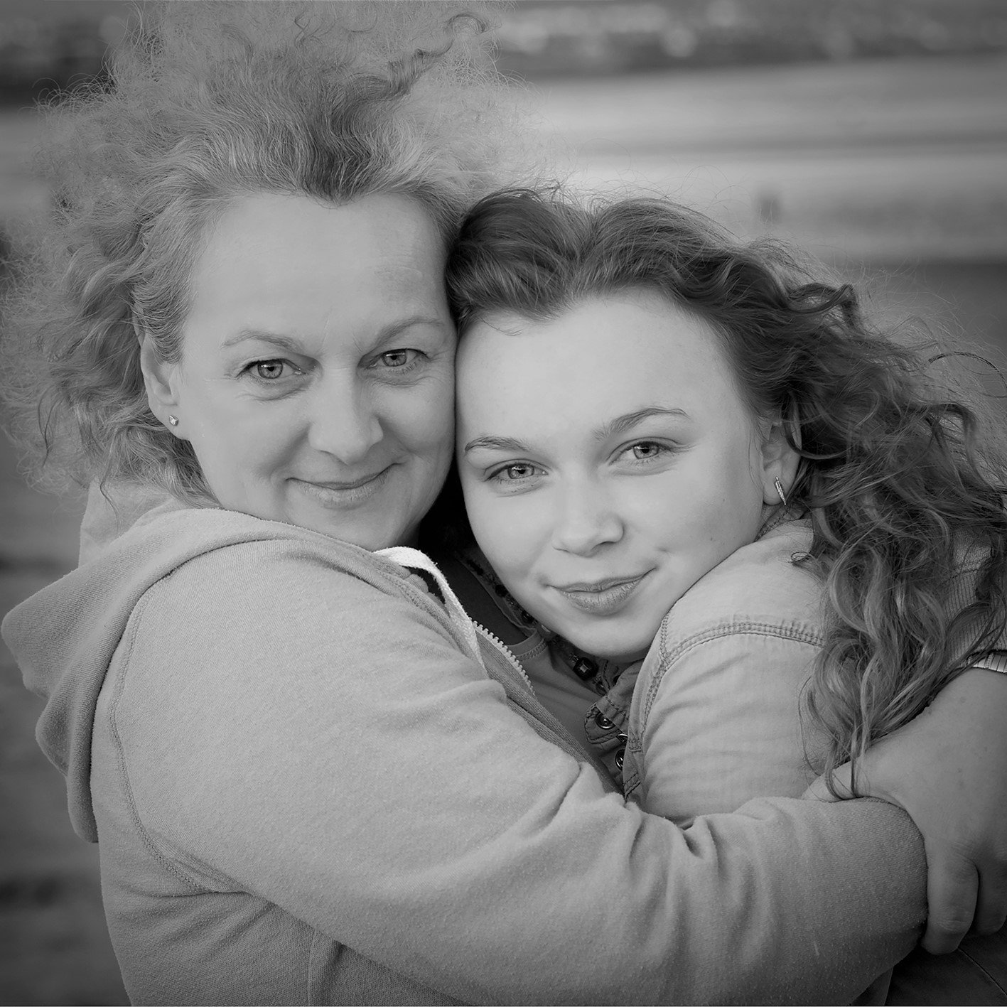 edited me and mumjpg?width=698&height=466&fit=crop&auto=webp&dpr=4