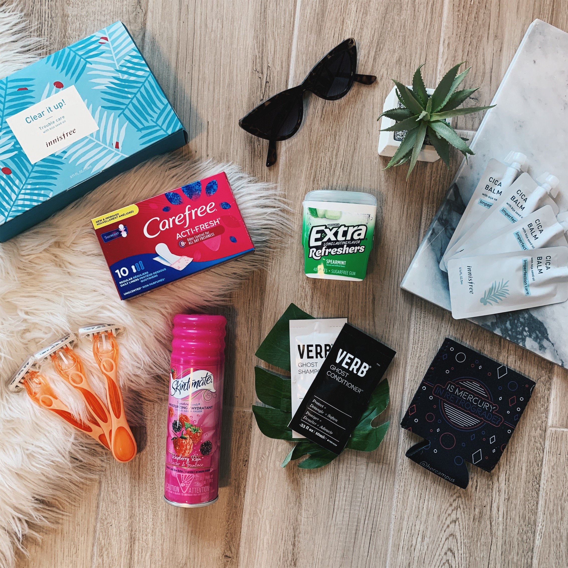 SK Flatlayjpg?width=698&height=466&fit=crop&auto=webp&dpr=4