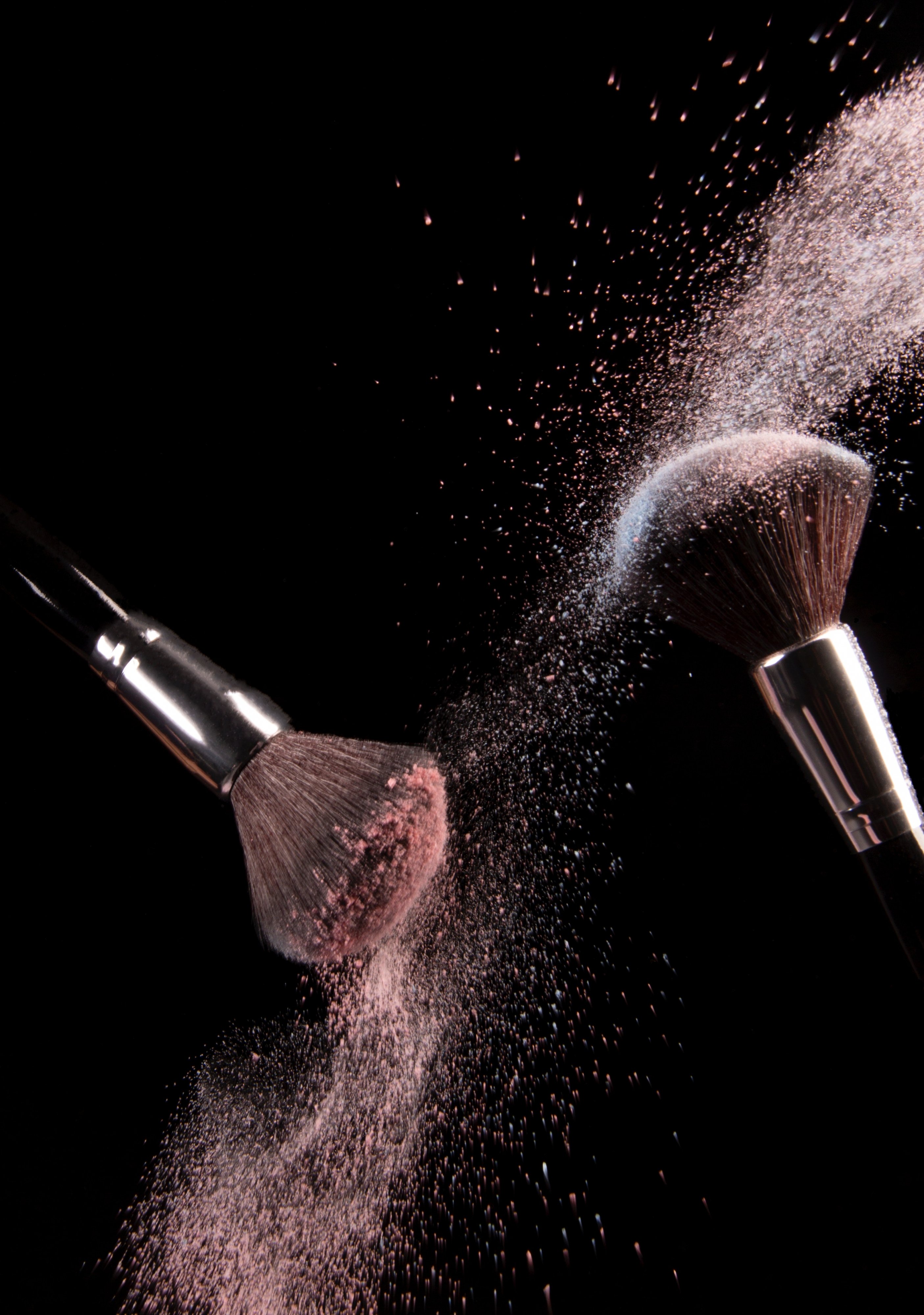 action brushes glamour 1926620jpg?width=1280&height=854&fit=crop&auto=webp&dpr=4