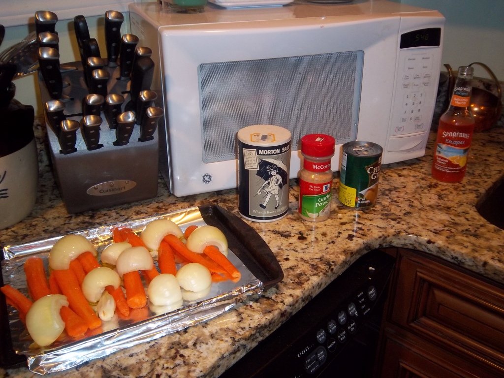 RoastedVegetablesjpg?width=698&height=466&fit=crop&auto=webp&dpr=4