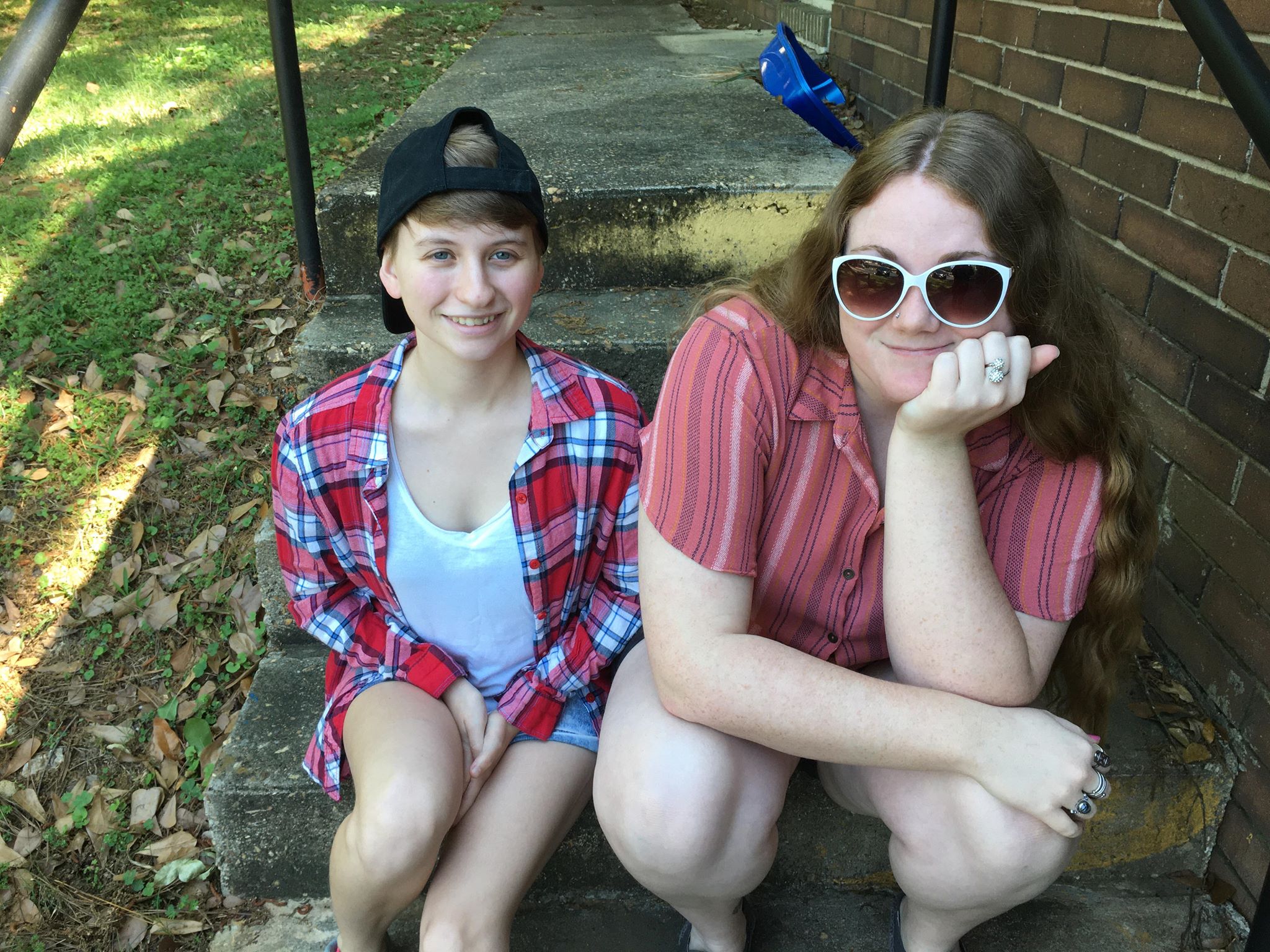 Devon and Lindsey channel their inner Harry Styles