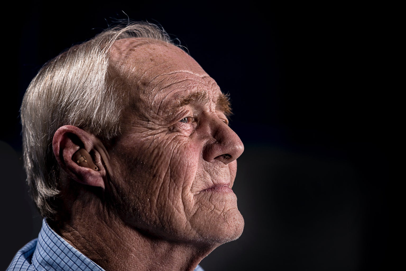 side view of old man\'s face
