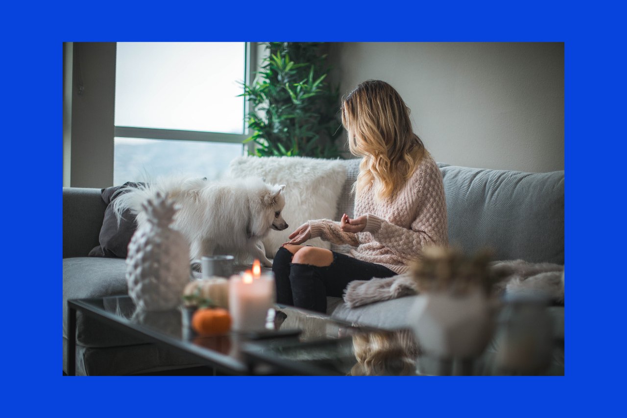 woman on couch at home?width=1280&amp;height=854&amp;fit=crop&amp;auto=webp&amp;dpr=4