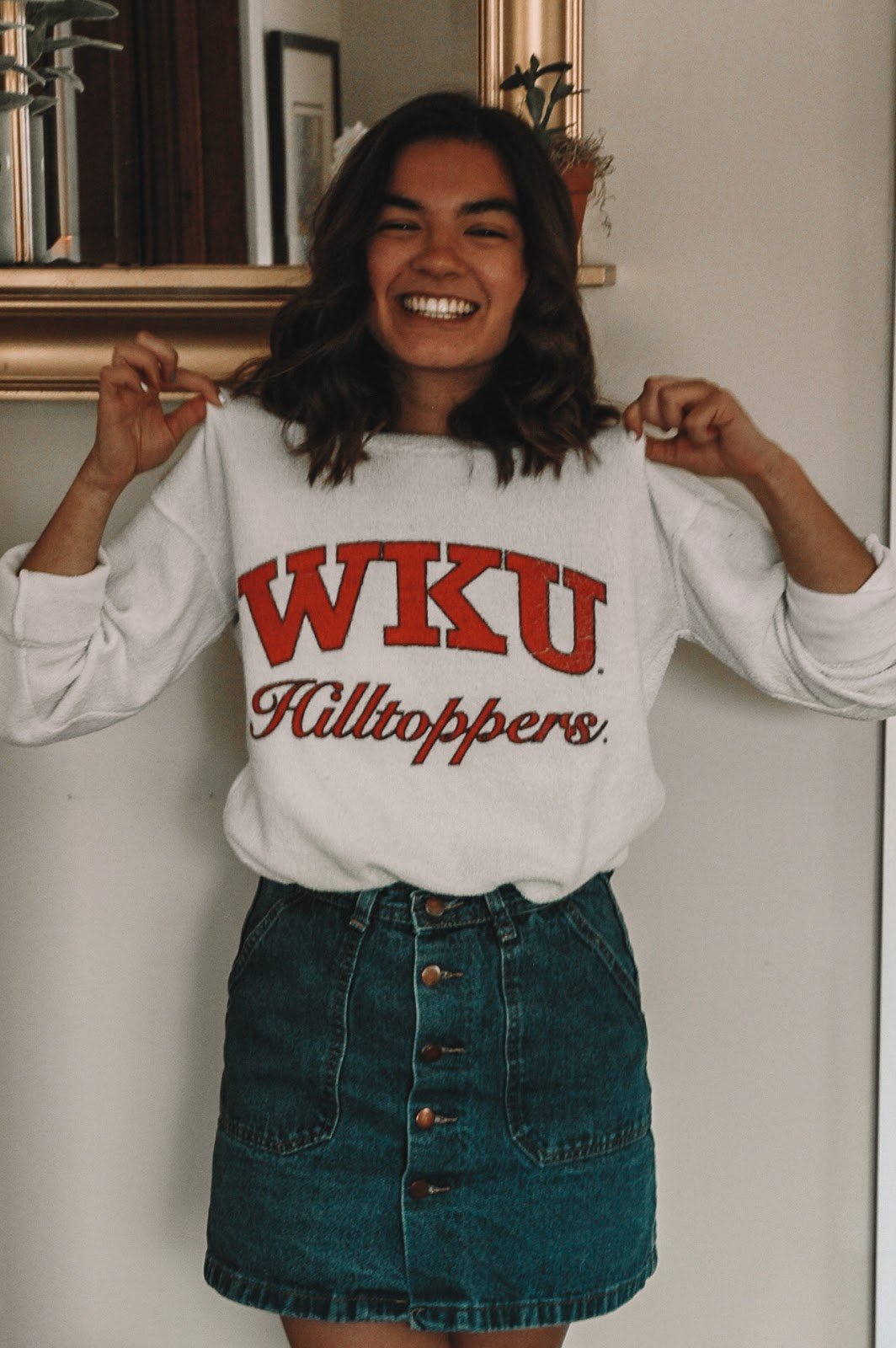 wku girl with shirt izzy