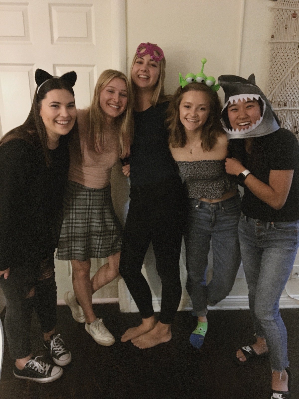 friends by Emily Nelissen?width=698&height=466&fit=crop&auto=webp&dpr=4