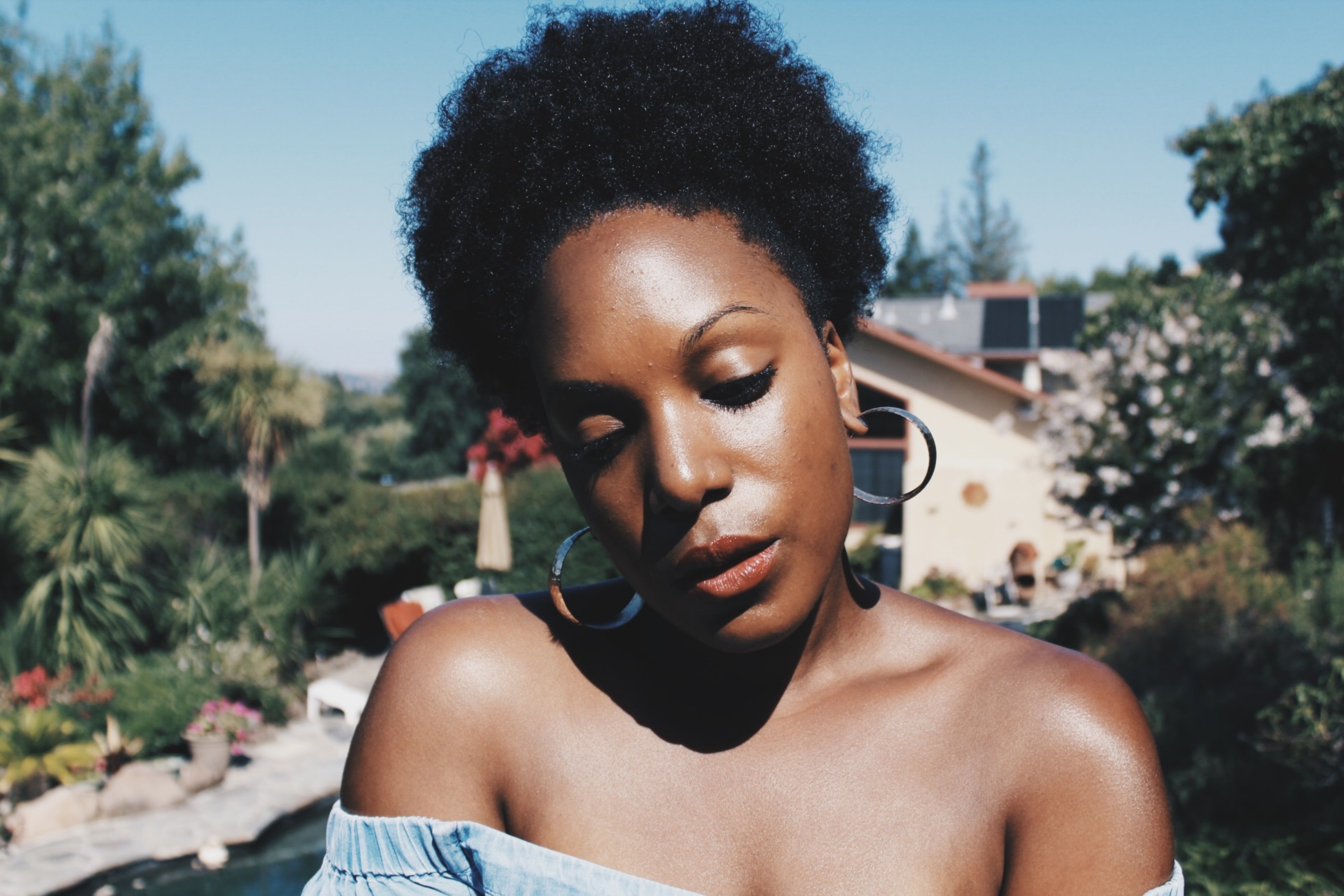 portrait outside by ohleighann on Unsplash?width=698&height=466&fit=crop&auto=webp&dpr=4