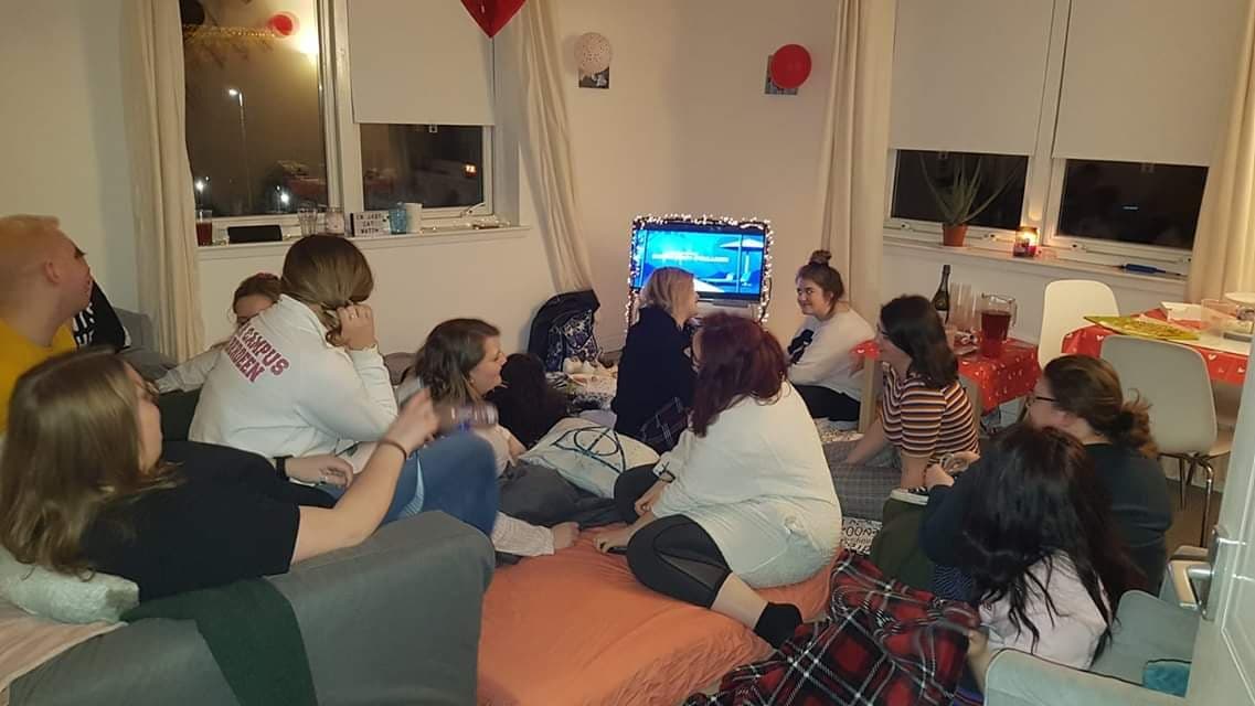 Group of girls at gaentines