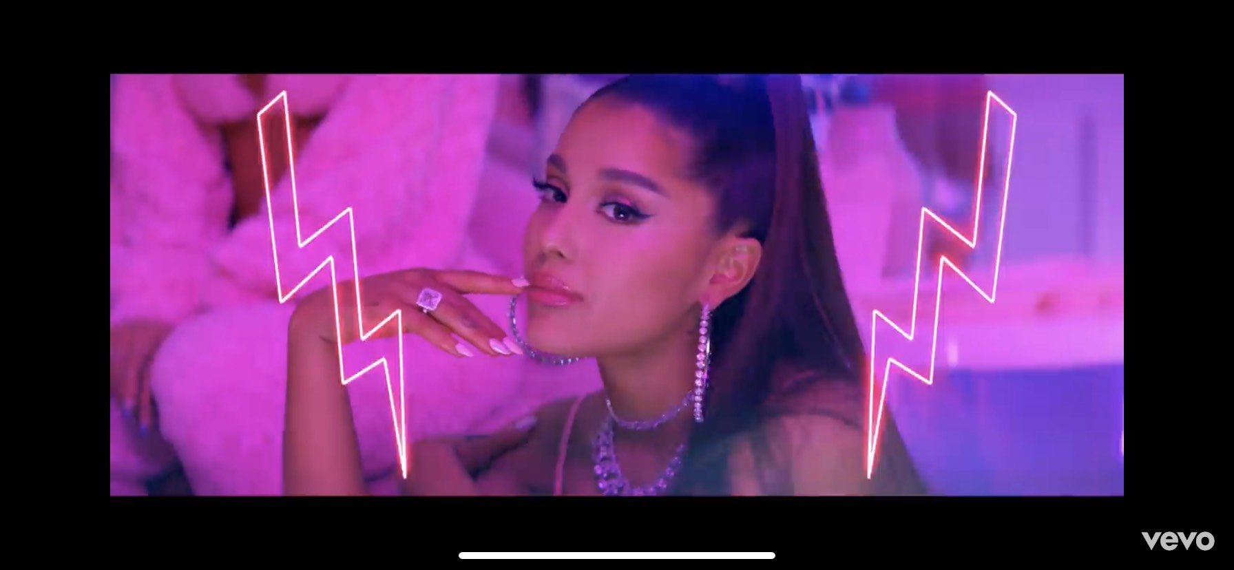 Ariana Grandes 7 Rings