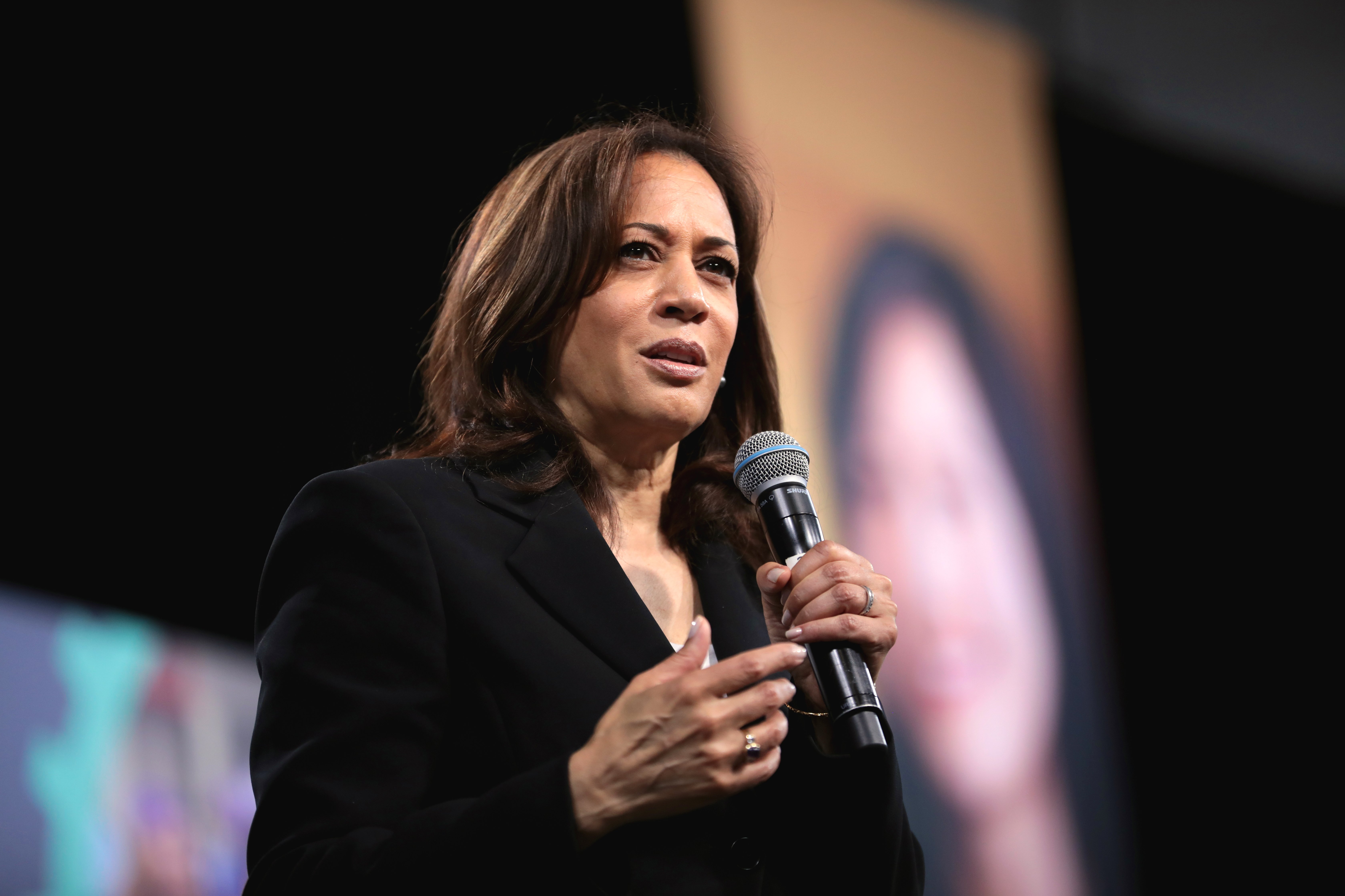 kamala harris speaking gage skidmore flickr
