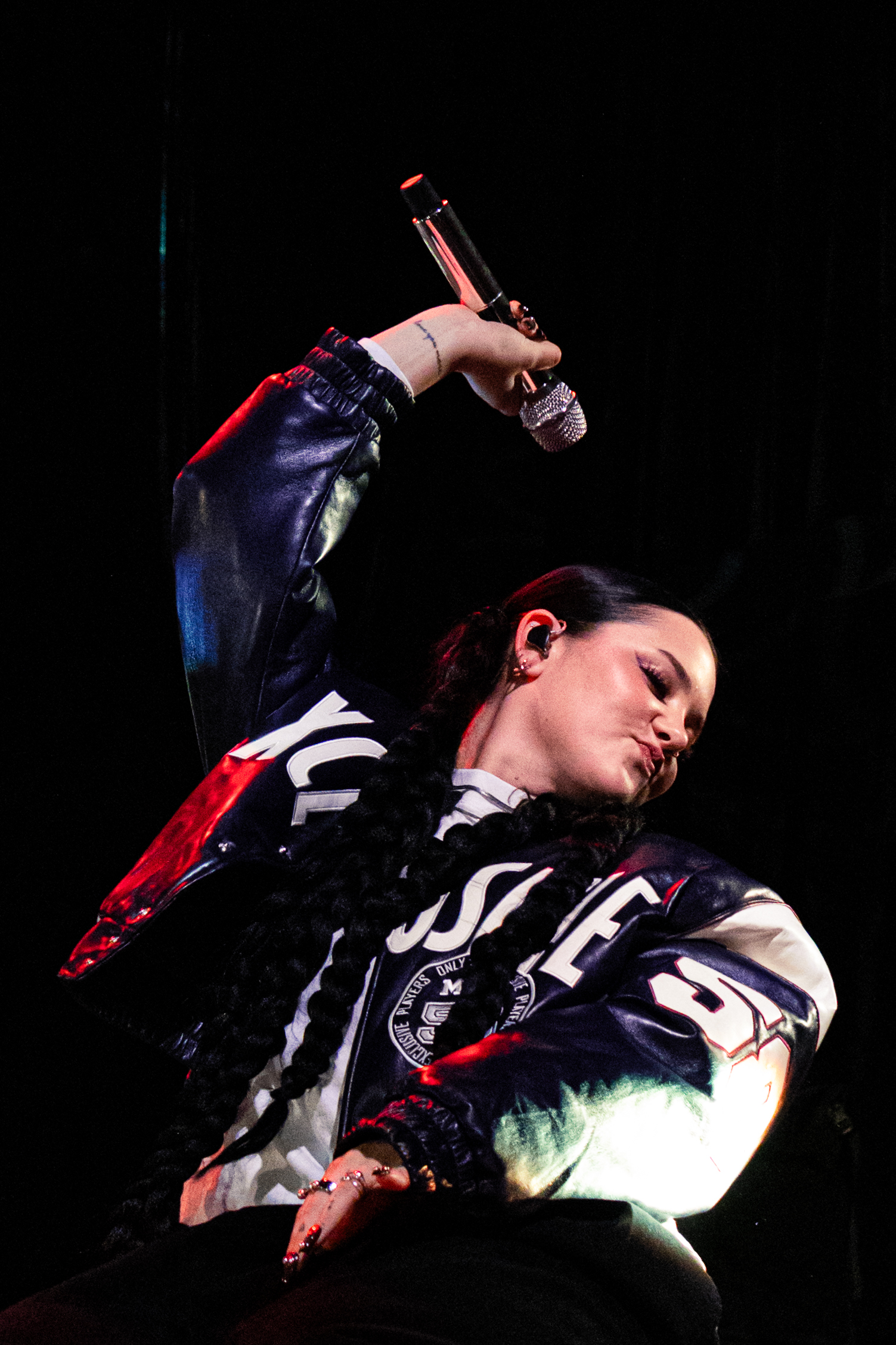 Lauren Spencer Smith performing at her concert in Boston, MA on 2/21/2026