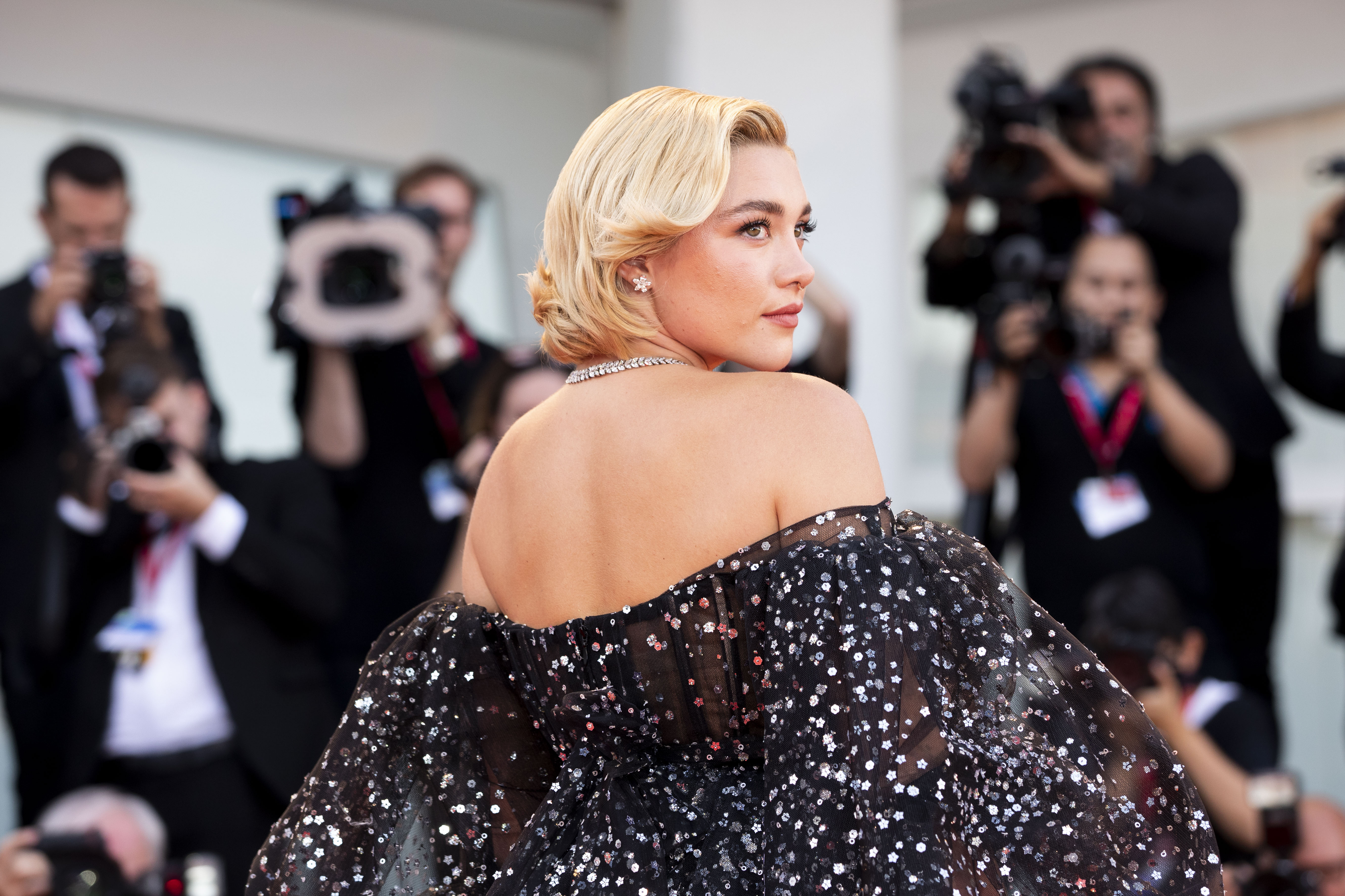florence pugh dont worry darling premiere?width=698&height=466&fit=crop&auto=webp&dpr=4