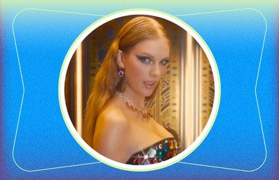 Taylor Swift in the \'Bejeweled\' music video.
