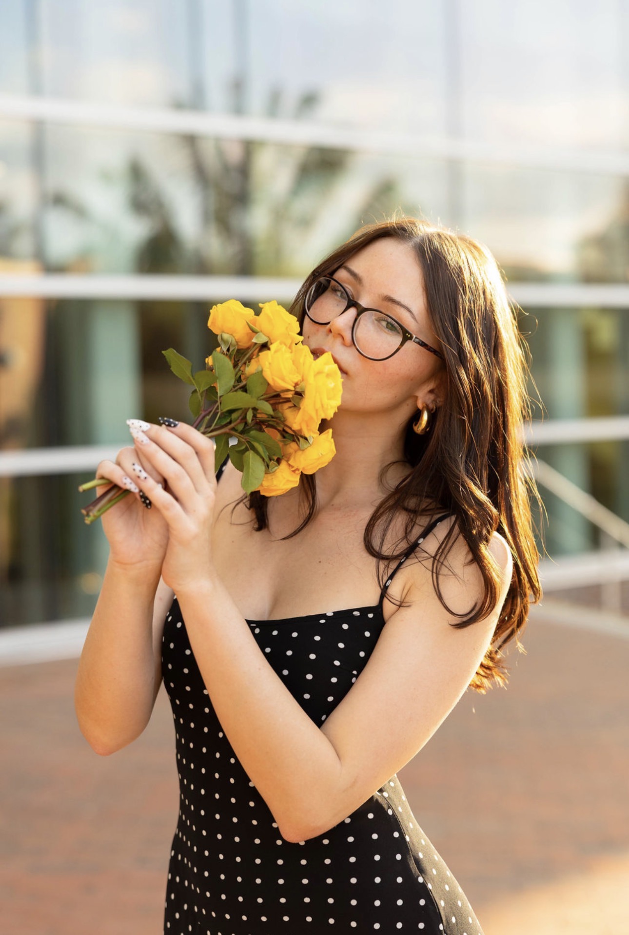 Grad Poses - Grad photos article for the girlies -  Katie Powell Resubmission with written approval by photographer
