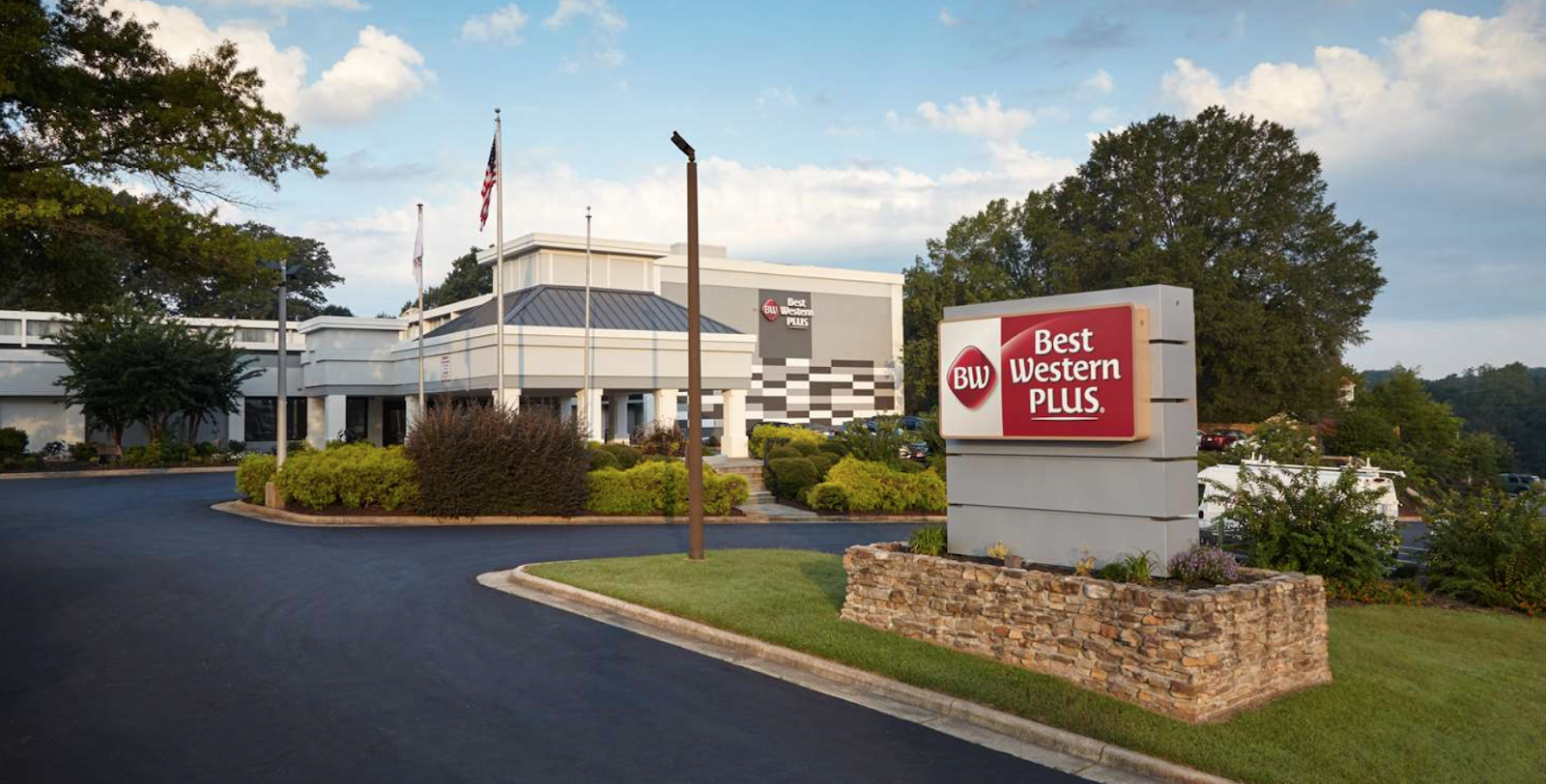 km picture bw by Best Western