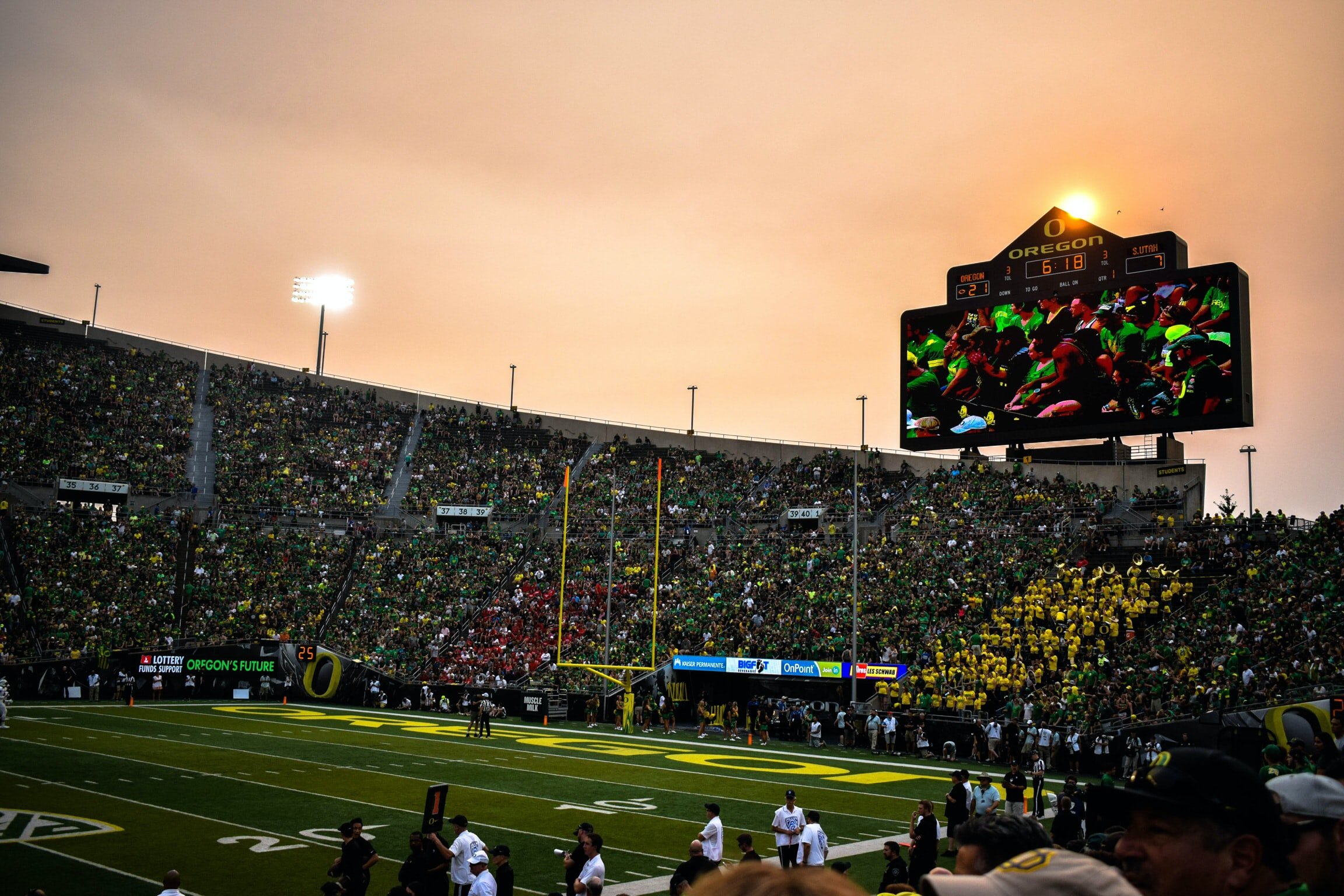 football stadium game by Jake Weirick on Unsplash?width=698&height=466&fit=crop&auto=webp&dpr=4