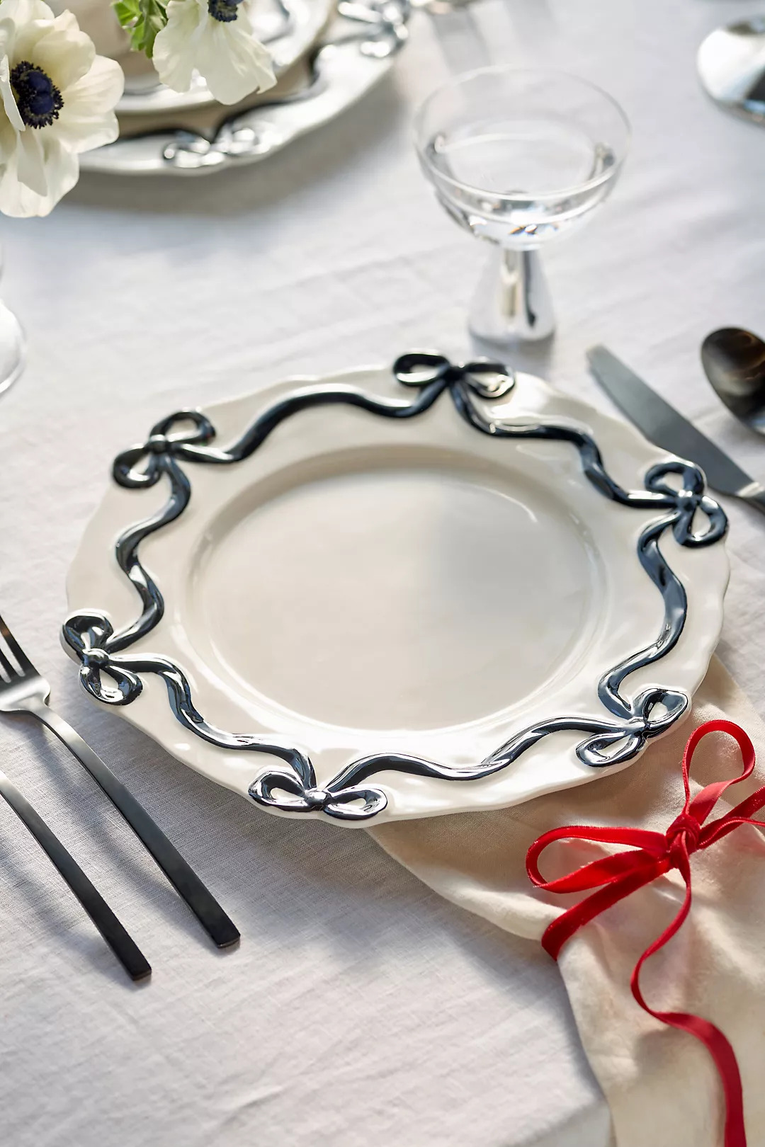 Photo of Anthropologie\'s Benedita Bow Stoneware.