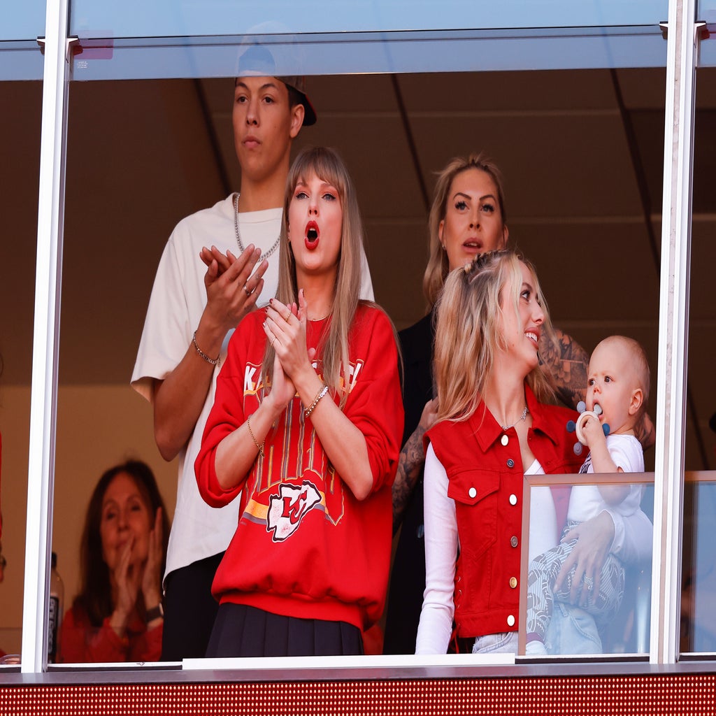 taylor swift at travis kelce game